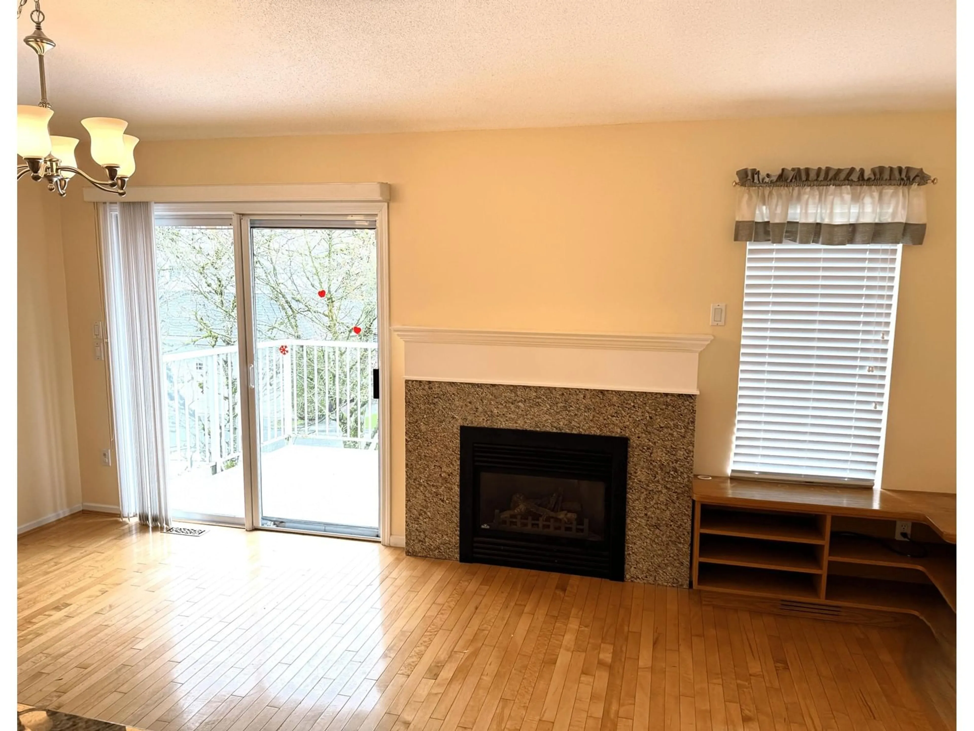 A pic of a room for 11 16888 80 AVENUE, Surrey British Columbia V4N5A1