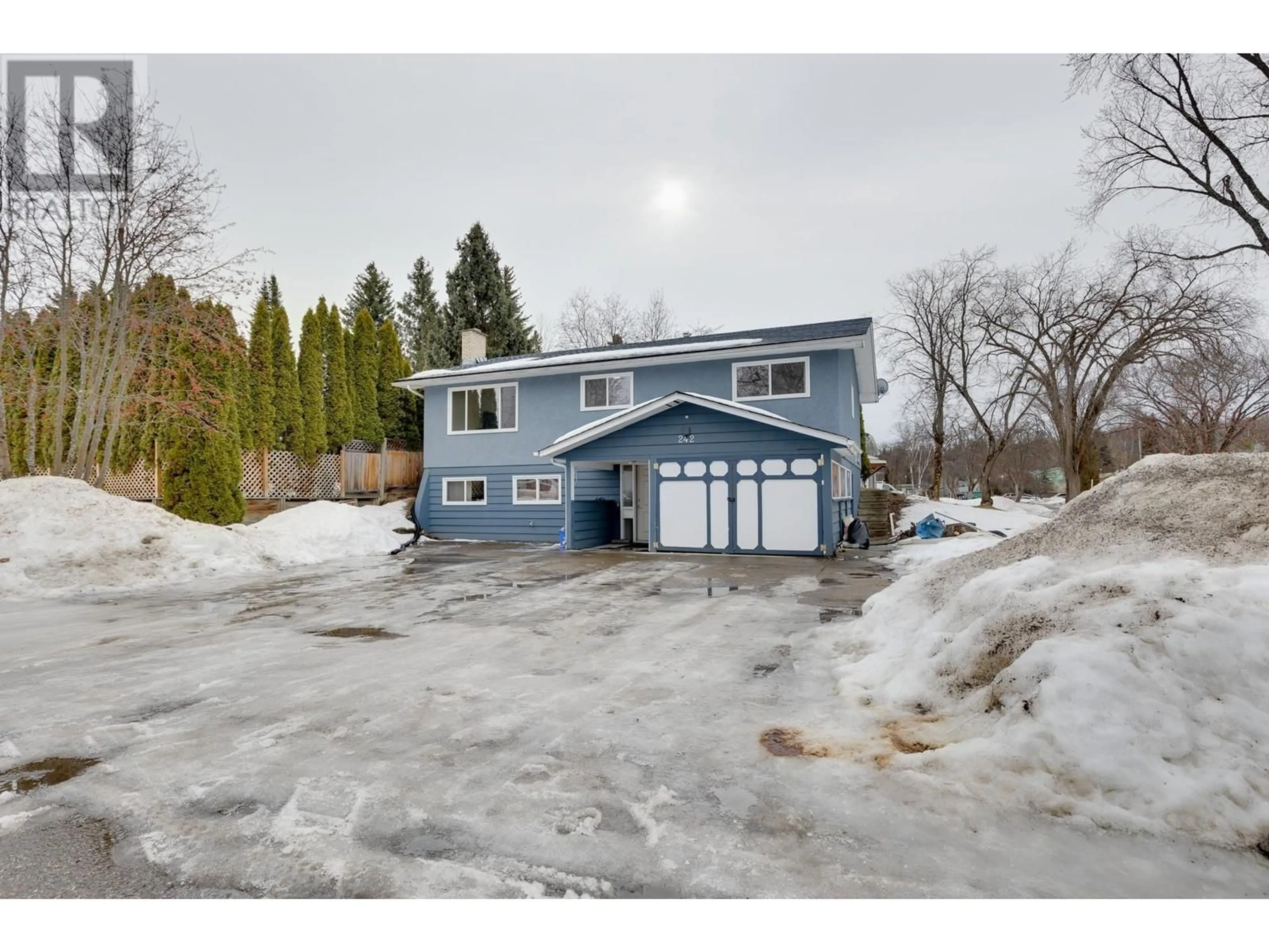 A pic from outside/outdoor area/front of a property/back of a property/a pic from drone, street for 242 FERN CRESCENT, Prince George British Columbia V2N1J6