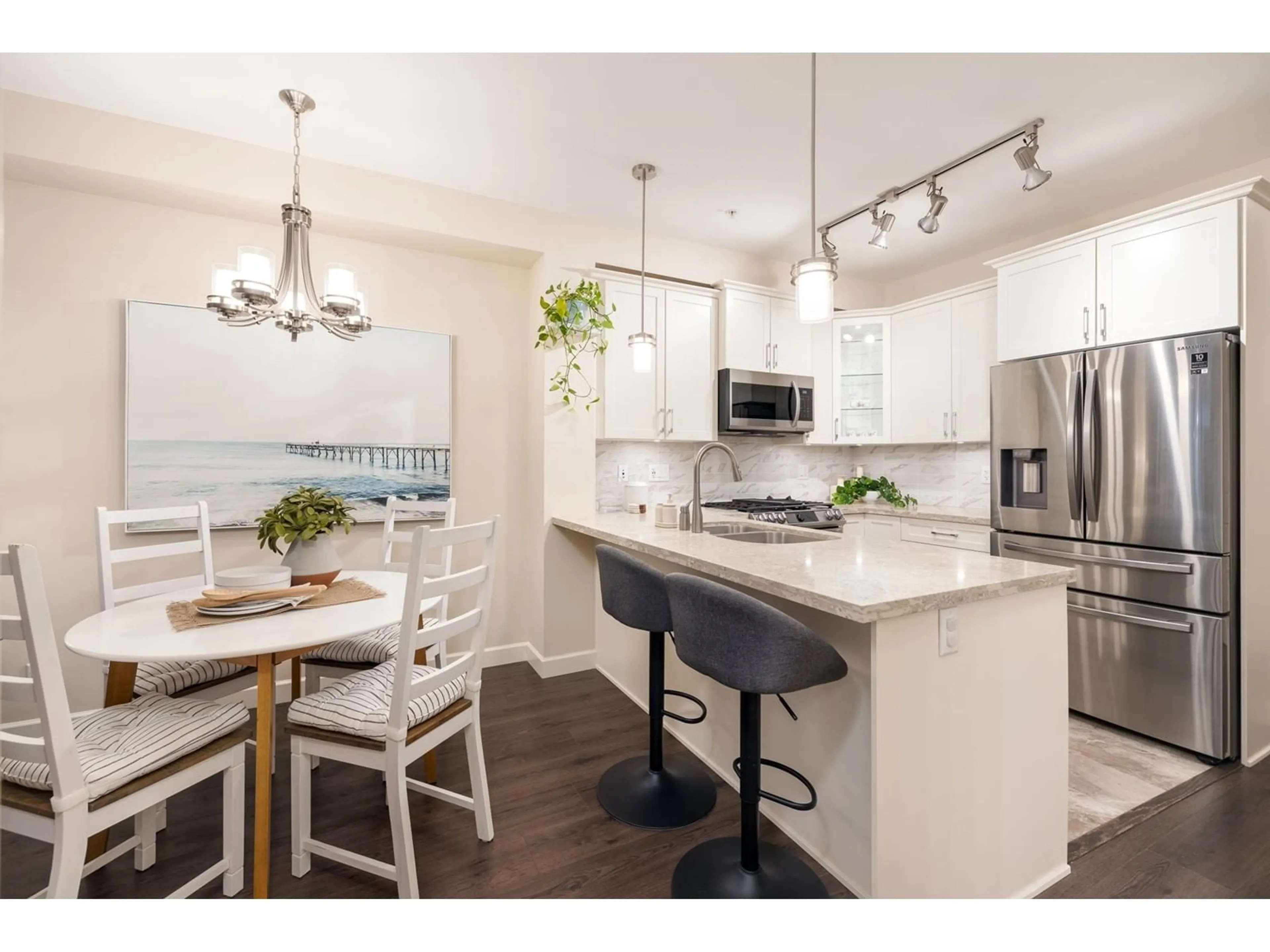 Open concept kitchen, unknown for 309 20328 86 AVENUE, Langley British Columbia V2Y3L5