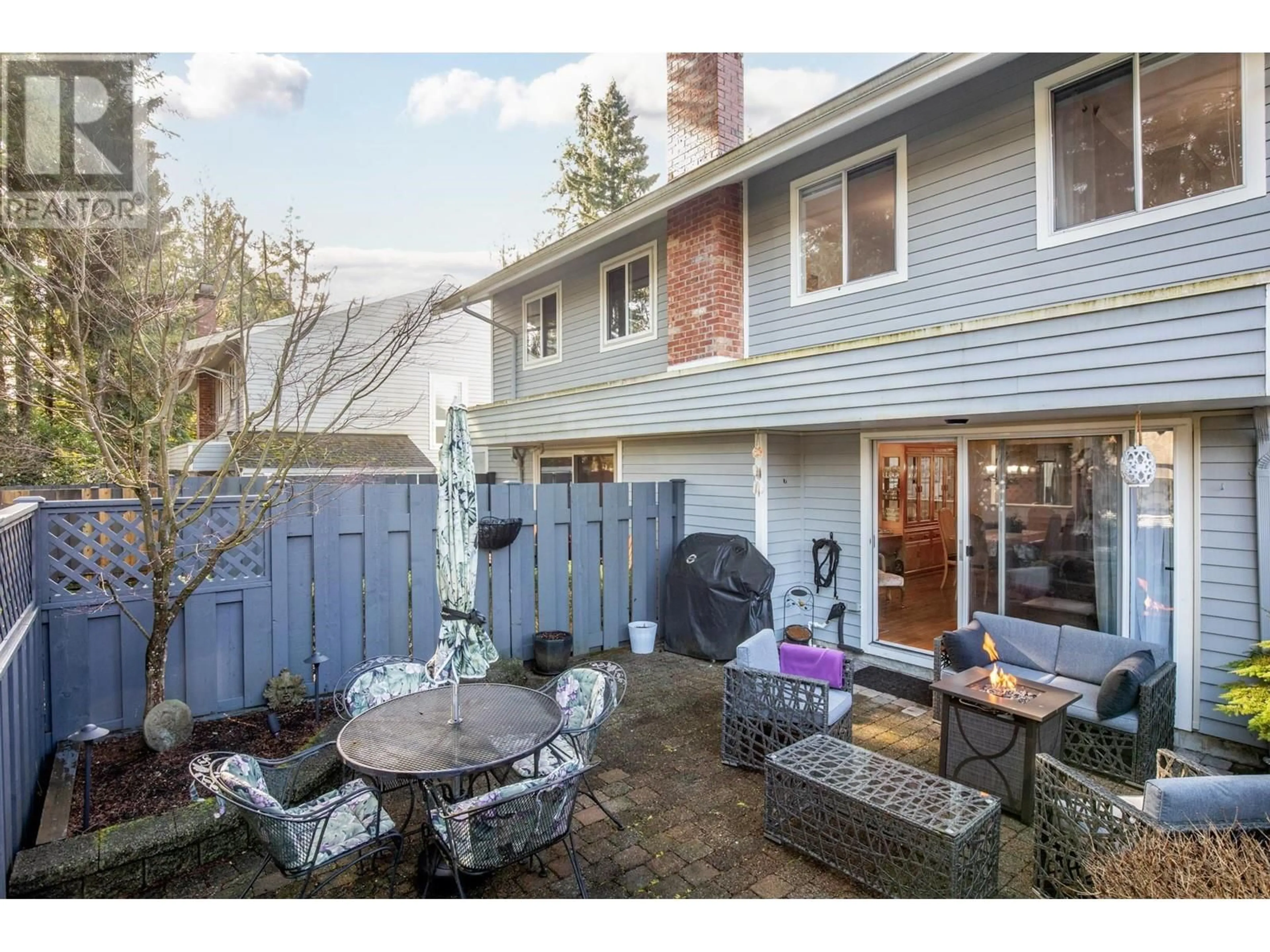 Patio, street for 4721 HOSKINS ROAD, North Vancouver British Columbia V7K2R3