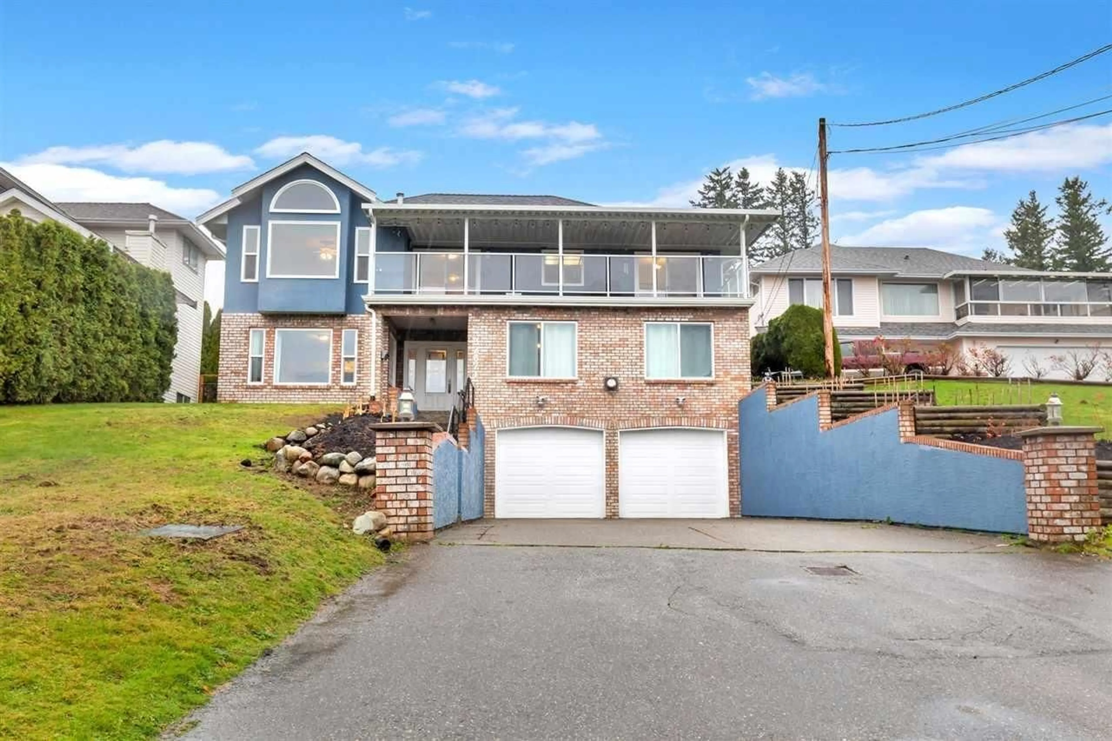 A pic from outside/outdoor area/front of a property/back of a property/a pic from drone, unknown for 32821 BEST AVENUE, Mission British Columbia V2V2S7