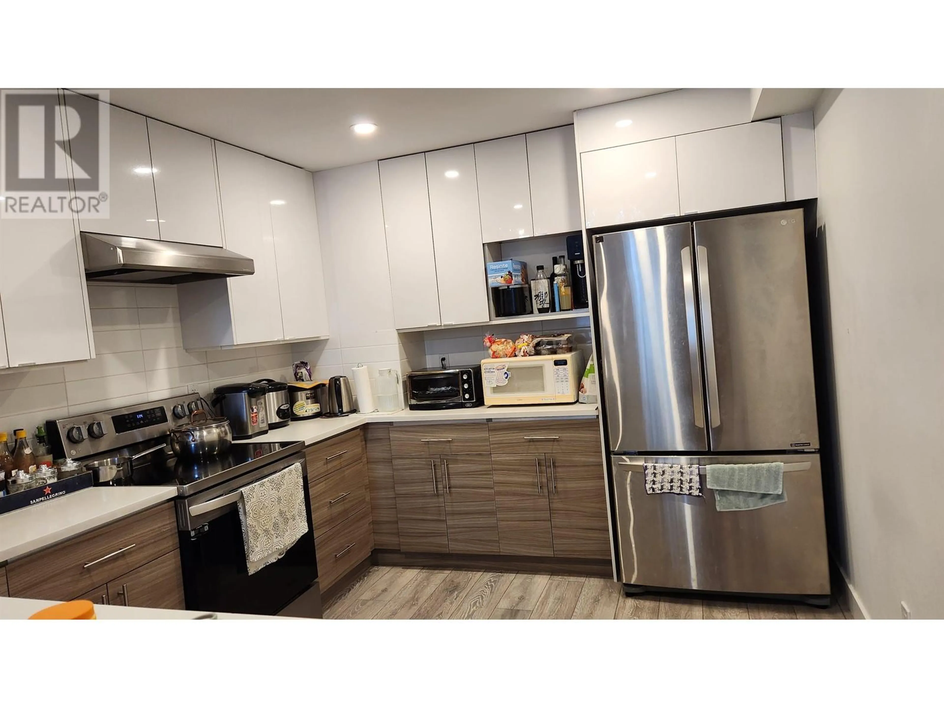 Contemporary kitchen, unknown for 50 7465 MULBERRY PLACE, Burnaby British Columbia V3N5A1