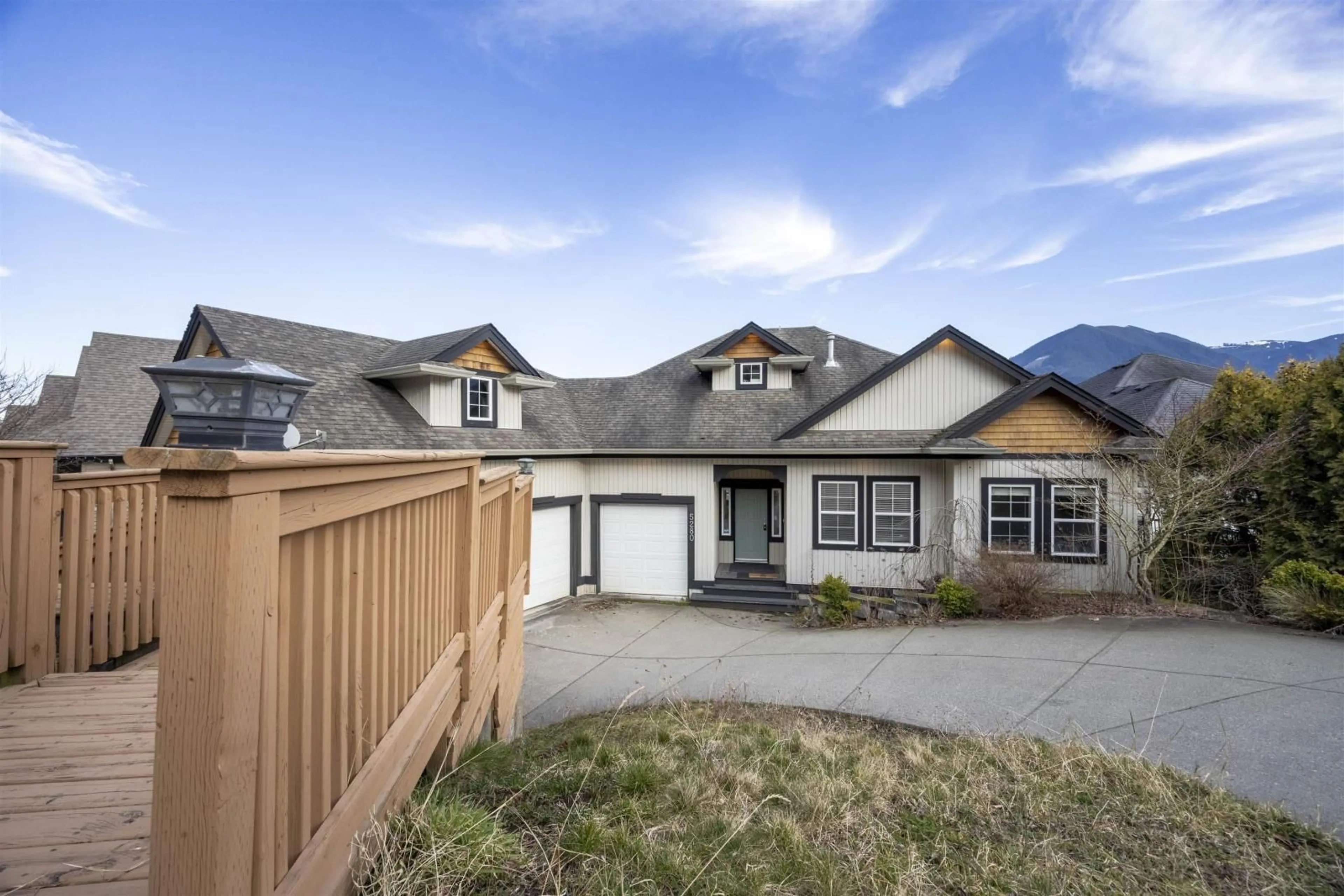 Home with vinyl exterior material, mountain view for 5280 WEEDEN PLACE|Promontory, Chilliwack British Columbia V2R5T9