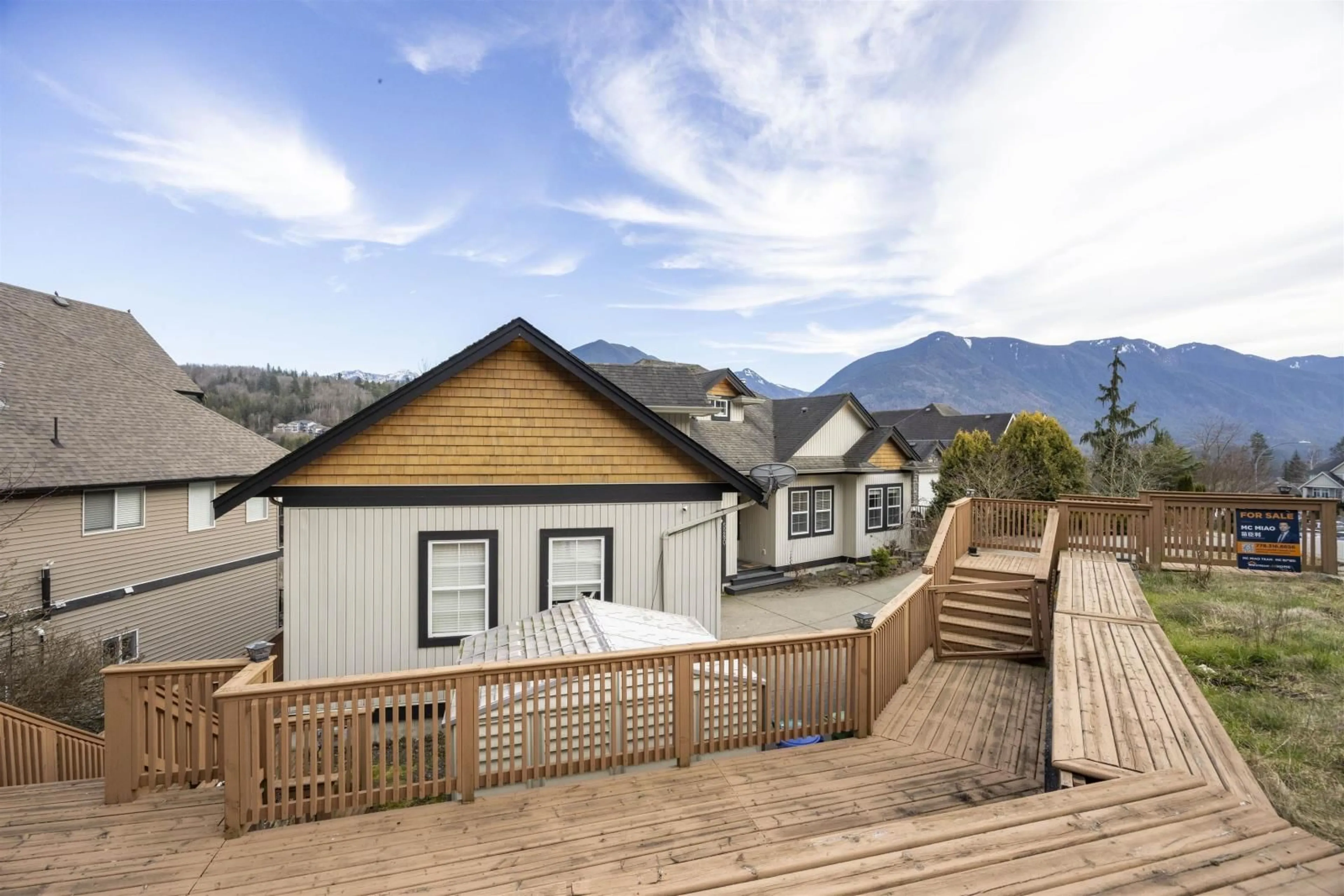 A pic from outside/outdoor area/front of a property/back of a property/a pic from drone, mountain view for 5280 WEEDEN PLACE|Promontory, Chilliwack British Columbia V2R5T9