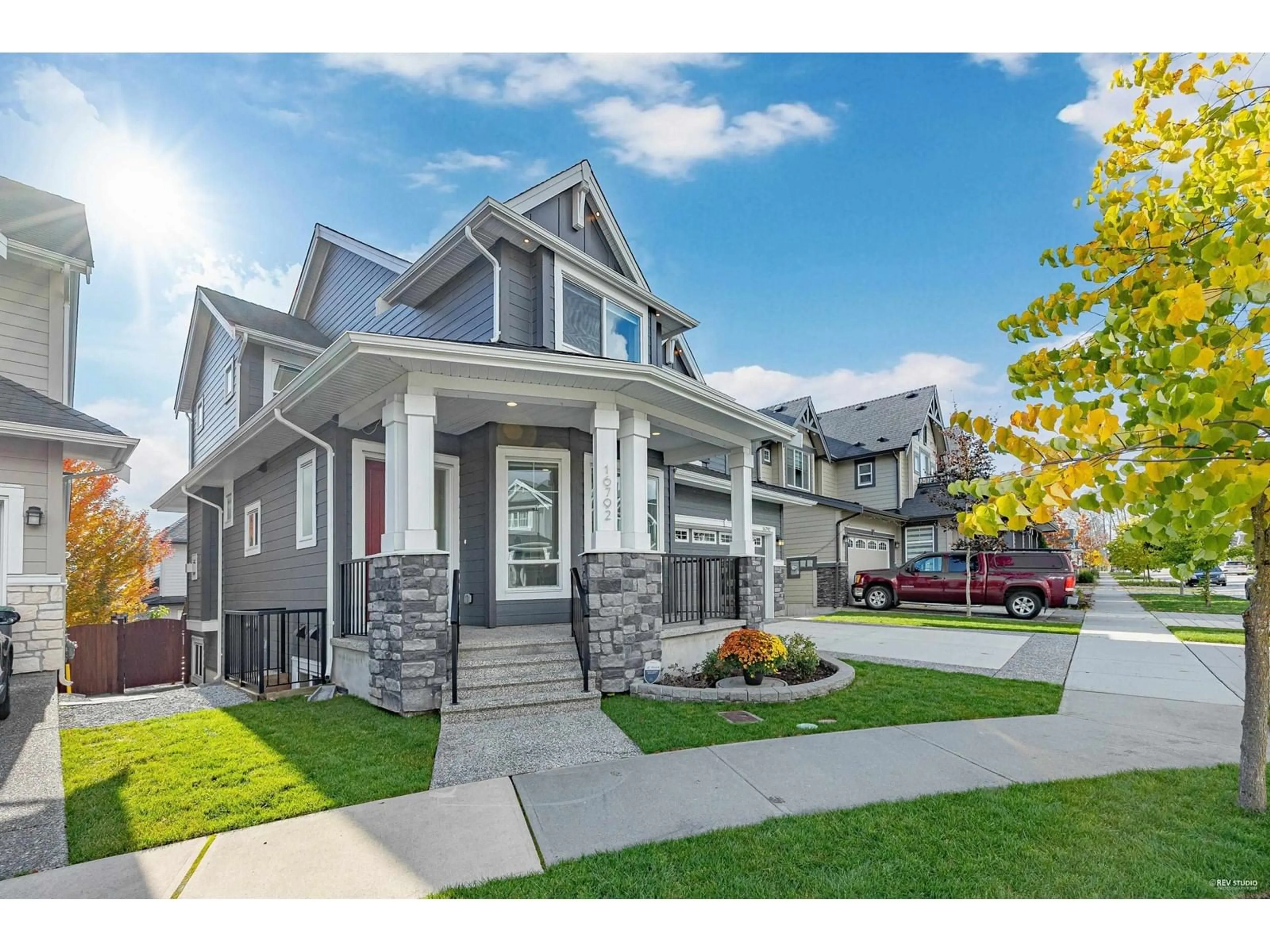 Home with vinyl exterior material, street for 16792 17B, Surrey British Columbia V3Z0T3