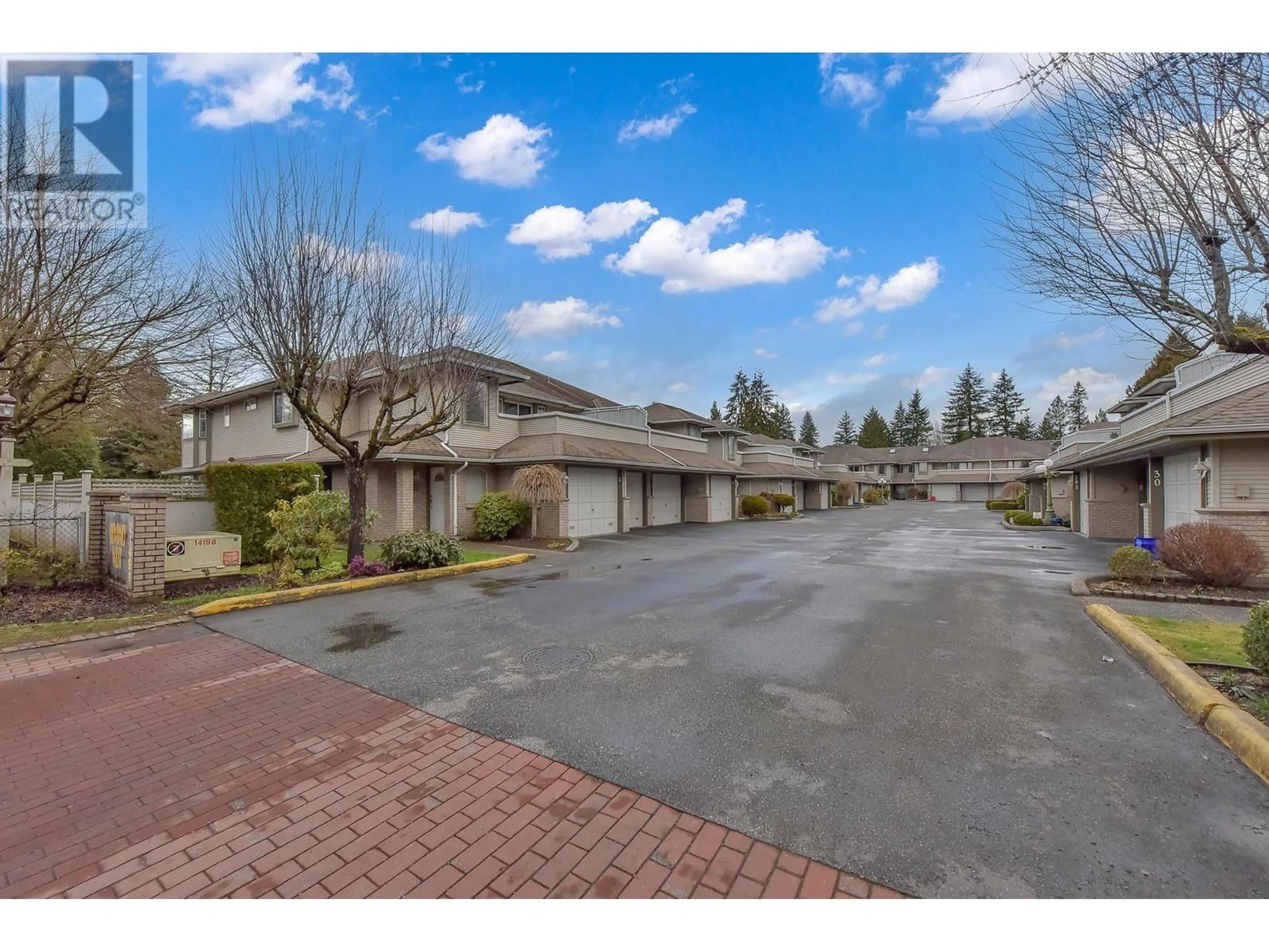 A pic from outside/outdoor area/front of a property/back of a property/a pic from drone, street for 17 21491 DEWDNEY TRUNK ROAD, Maple Ridge British Columbia V2X3G5