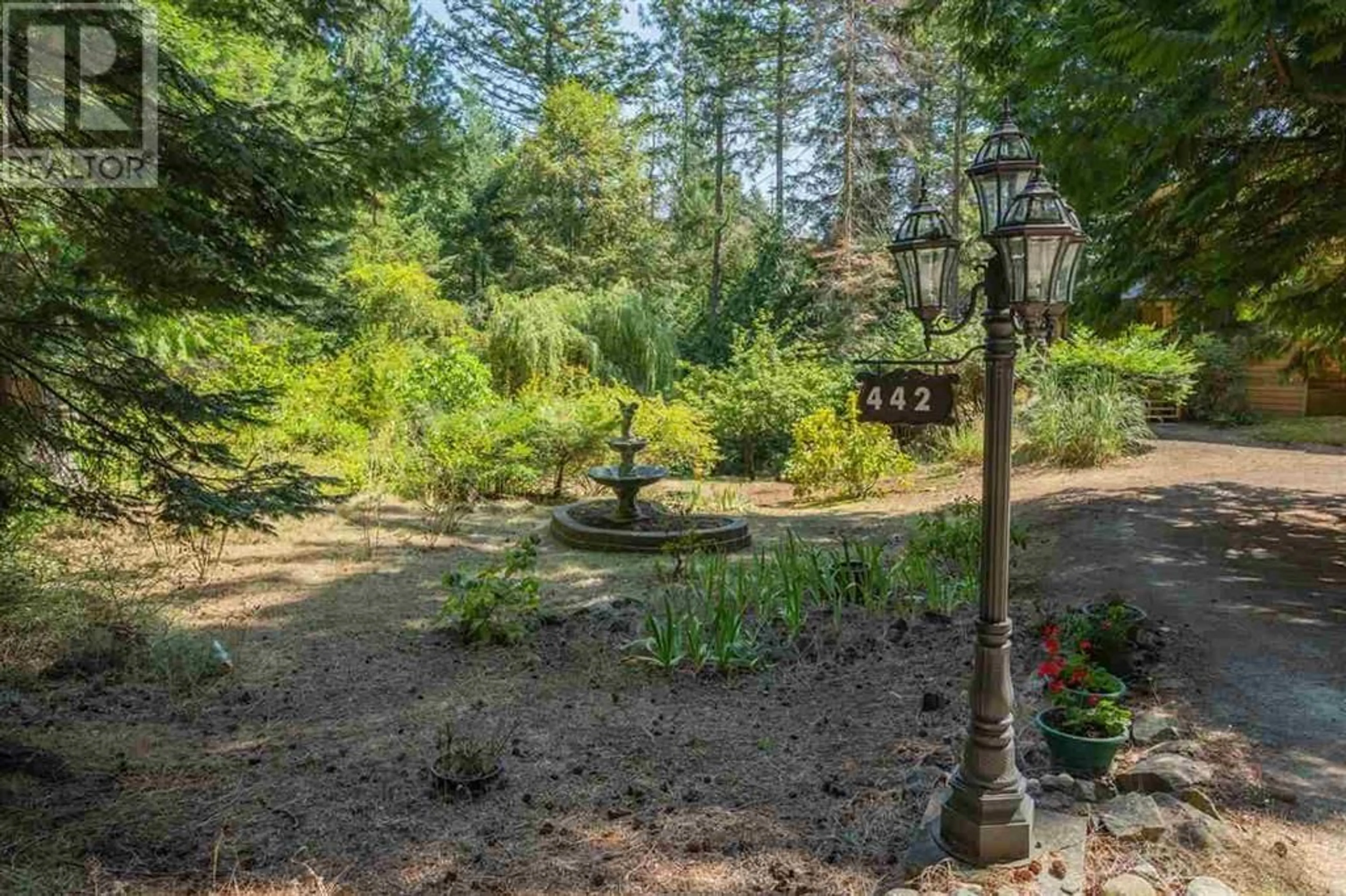 Stairs for 442 MARINERS WAY, Mayne Island British Columbia V0N2J2