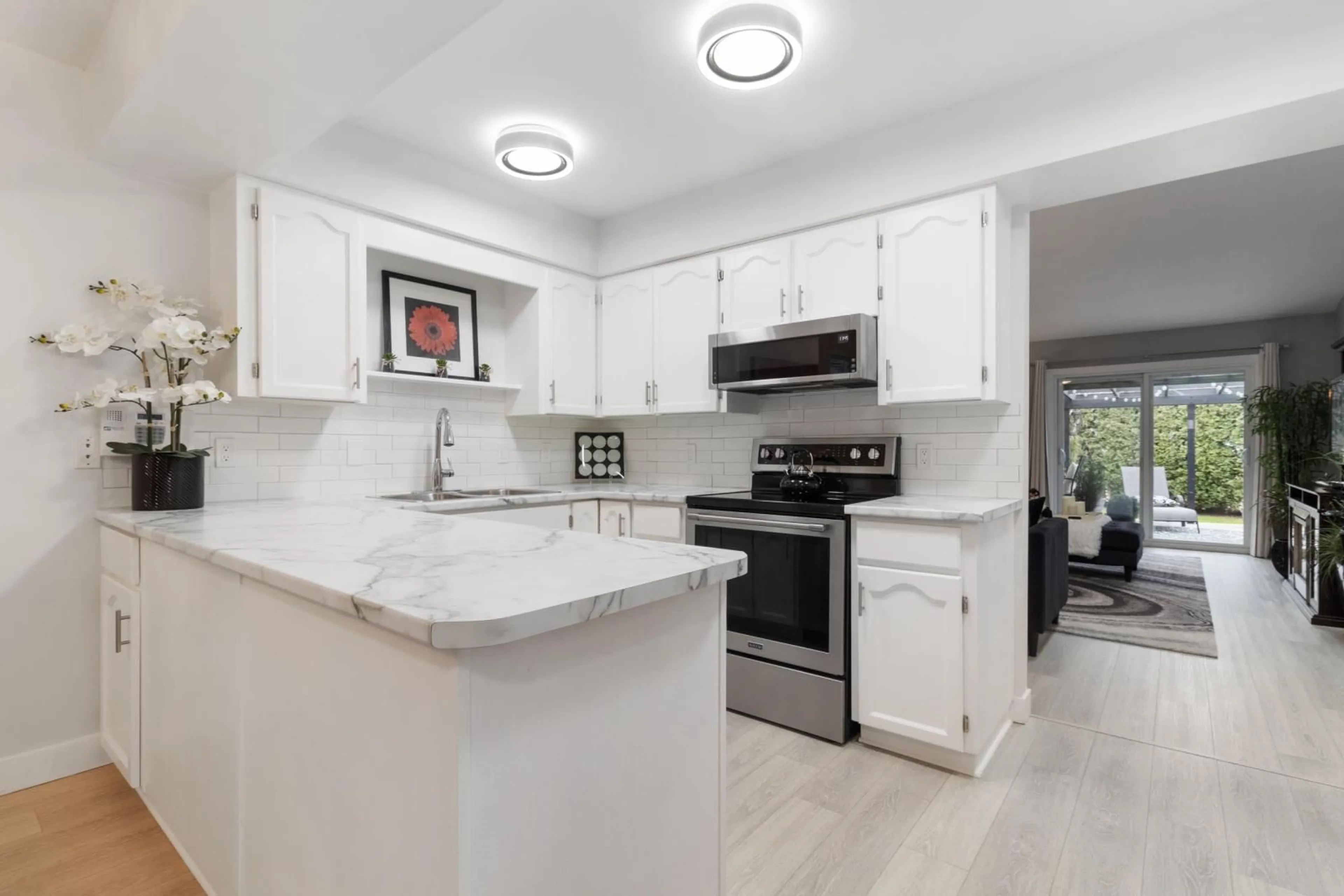 Open concept kitchen, ceramic/tile floor for J - 420 RUPERT STREET, Hope British Columbia V0X1L0