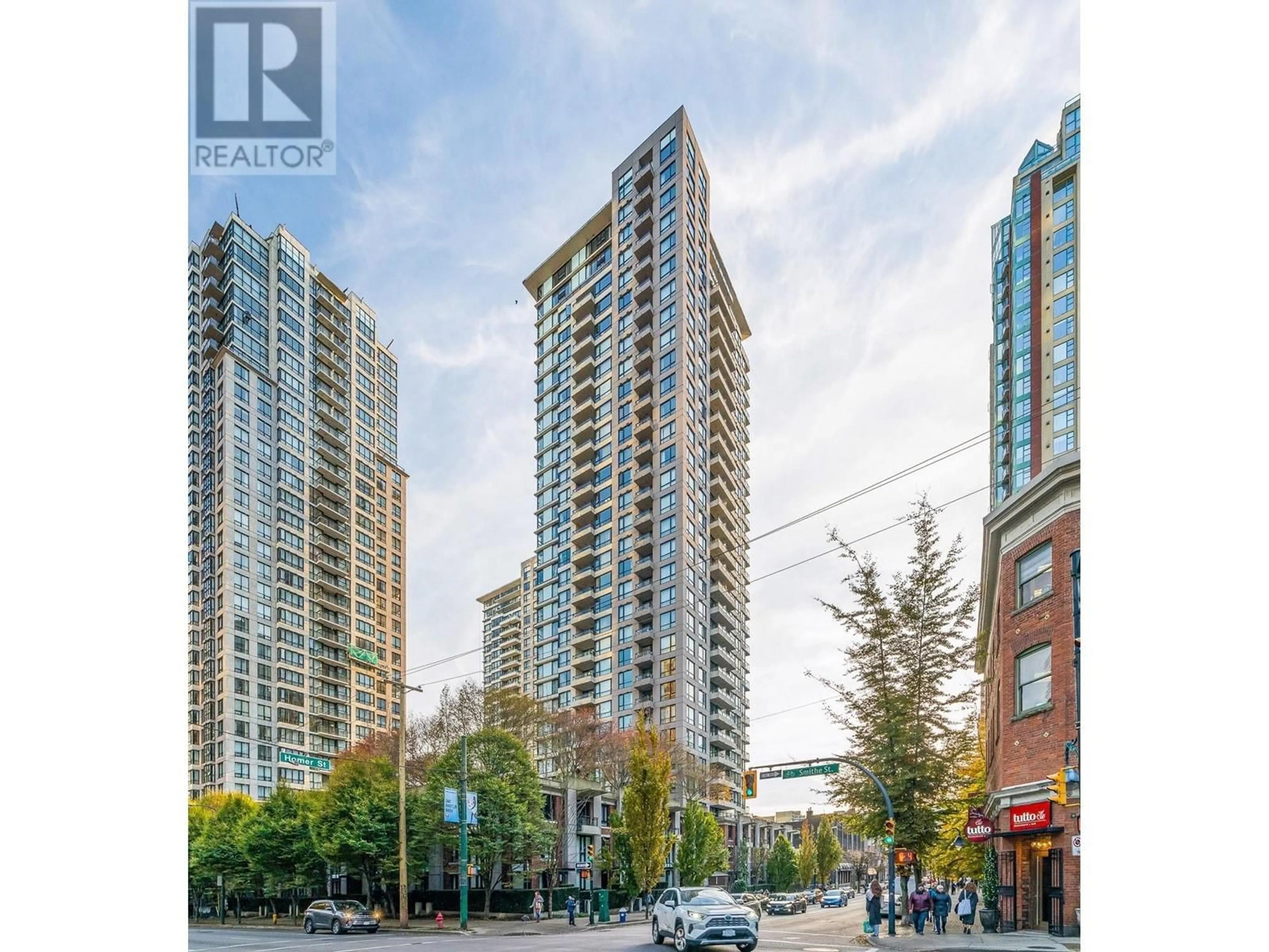 A pic from outside/outdoor area/front of a property/back of a property/a pic from drone, street for 903 - 928 HOMER STREET, Vancouver British Columbia V6B1T7