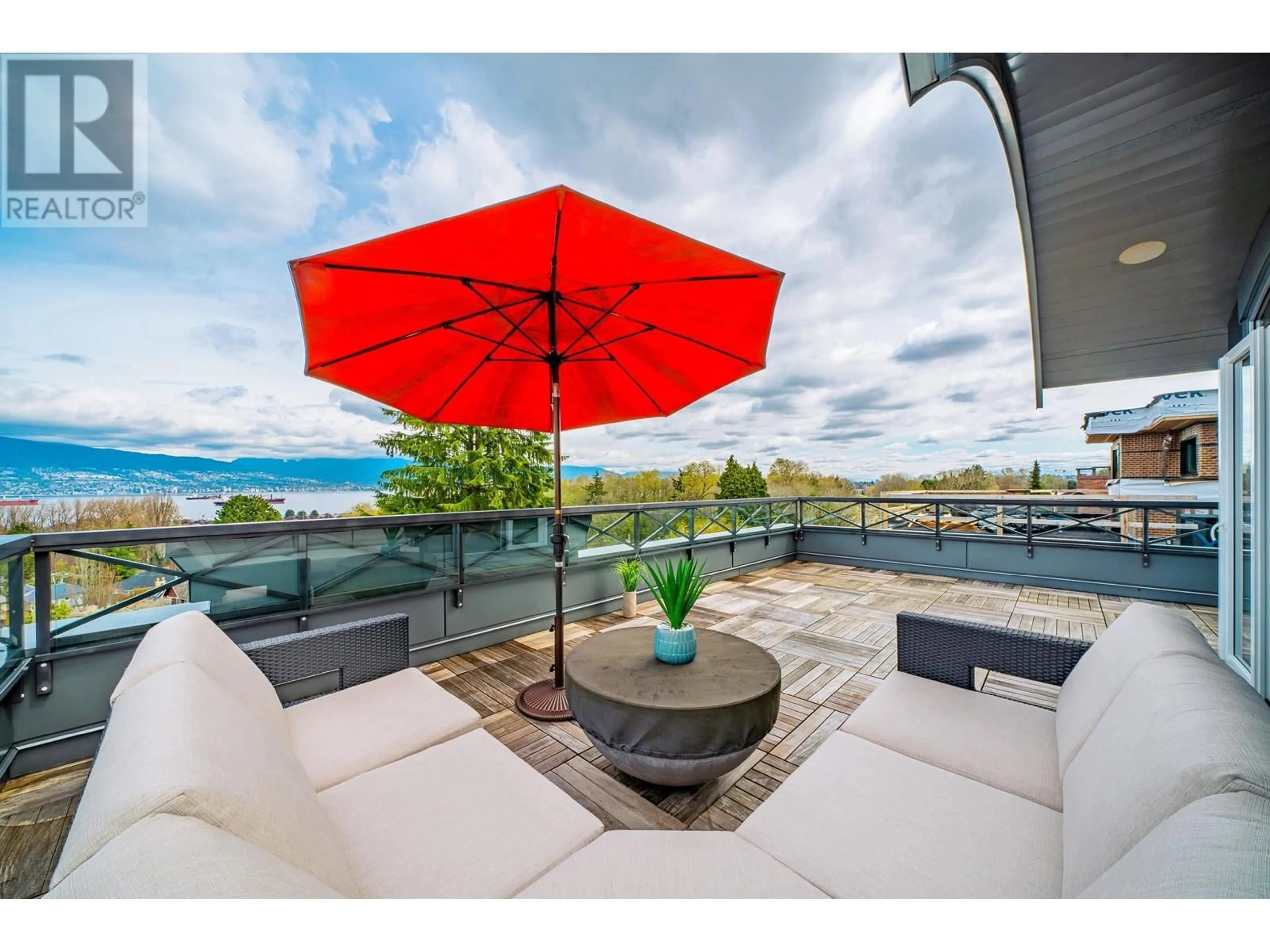 Patio, water/lake/river/ocean view for 4350 LOCARNO CRESCENT, Vancouver British Columbia V6R1G3