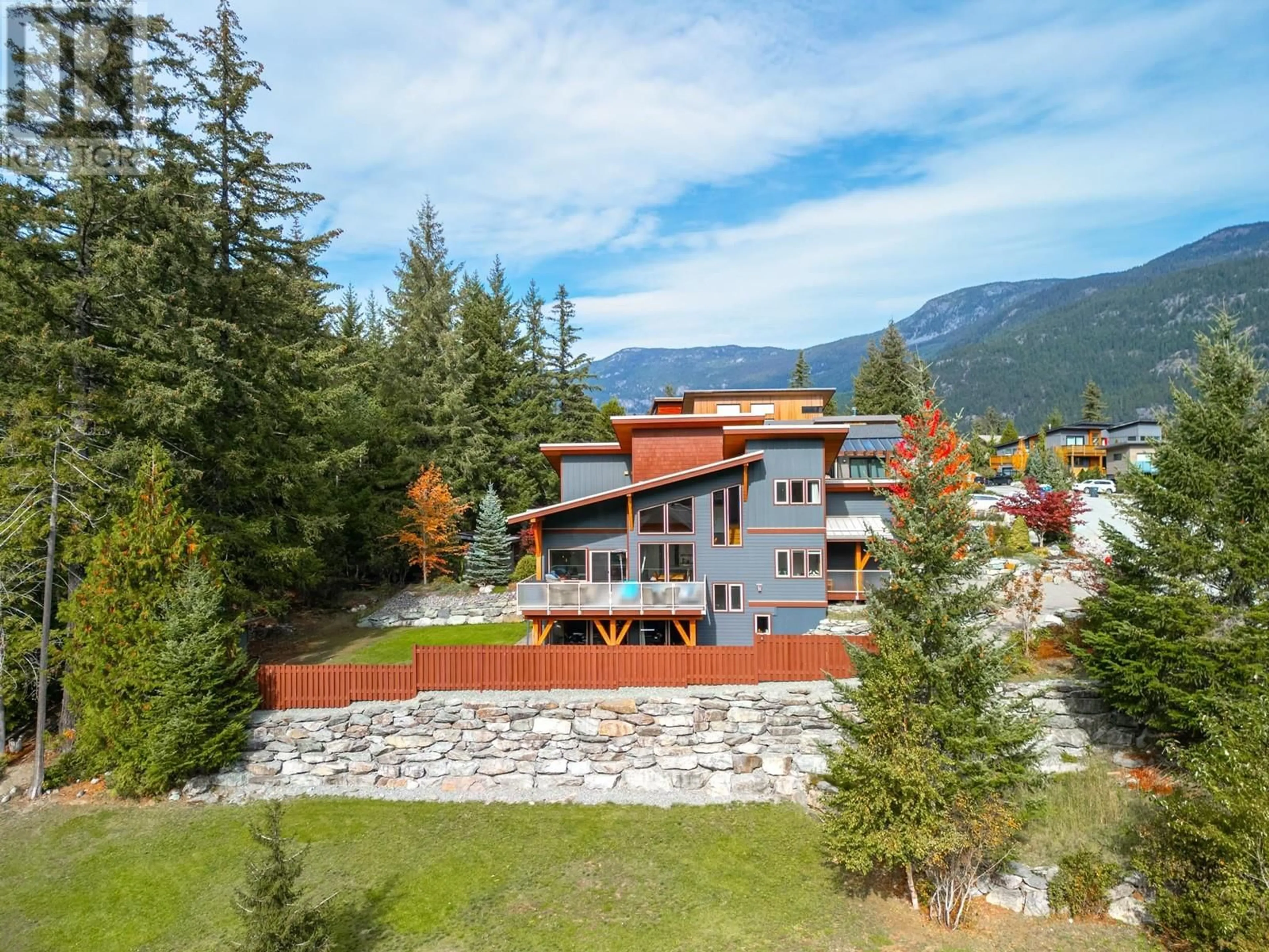 A pic from outside/outdoor area/front of a property/back of a property/a pic from drone, mountain view for 7457 DOGWOOD STREET, Pemberton British Columbia V0N2L0