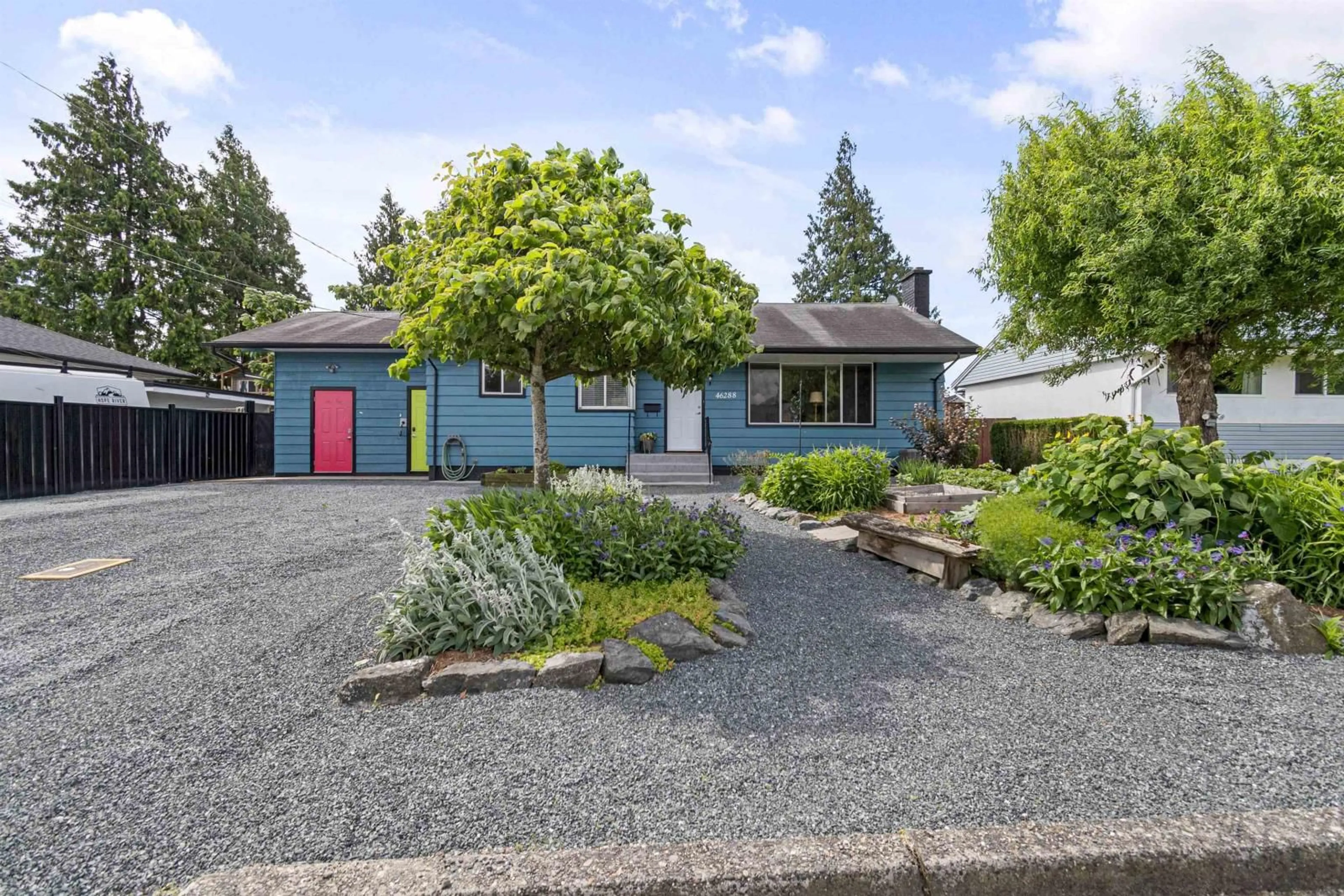 A pic from outside/outdoor area/front of a property/back of a property/a pic from drone, street for 46288 MCCAFFREY BOULEVARD|Chilliwack Pro, Chilliwack British Columbia V2P1E1