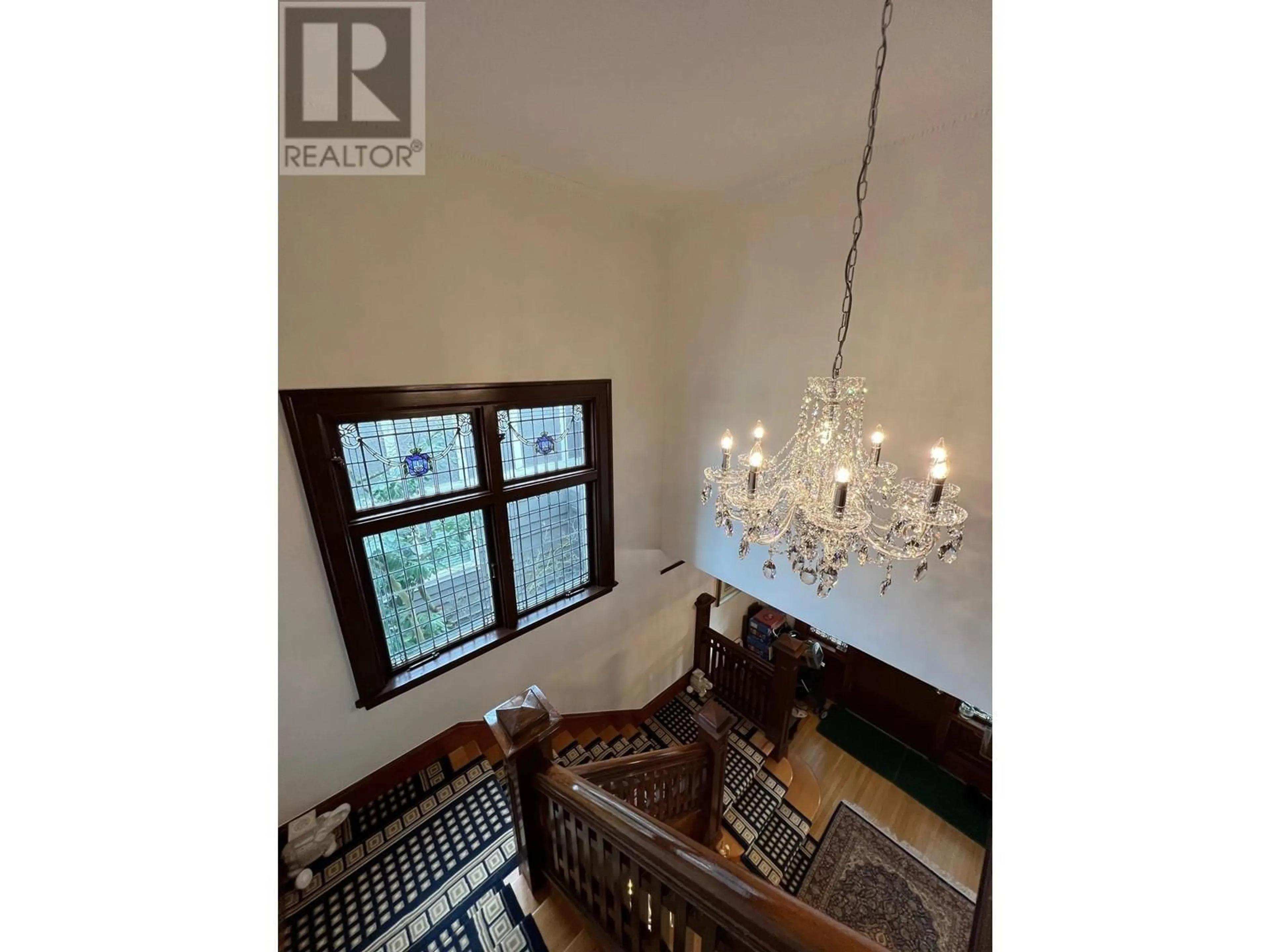 Dining room, wood/laminate floor for 1469 W 59TH AVENUE, Vancouver British Columbia V6P1Y8