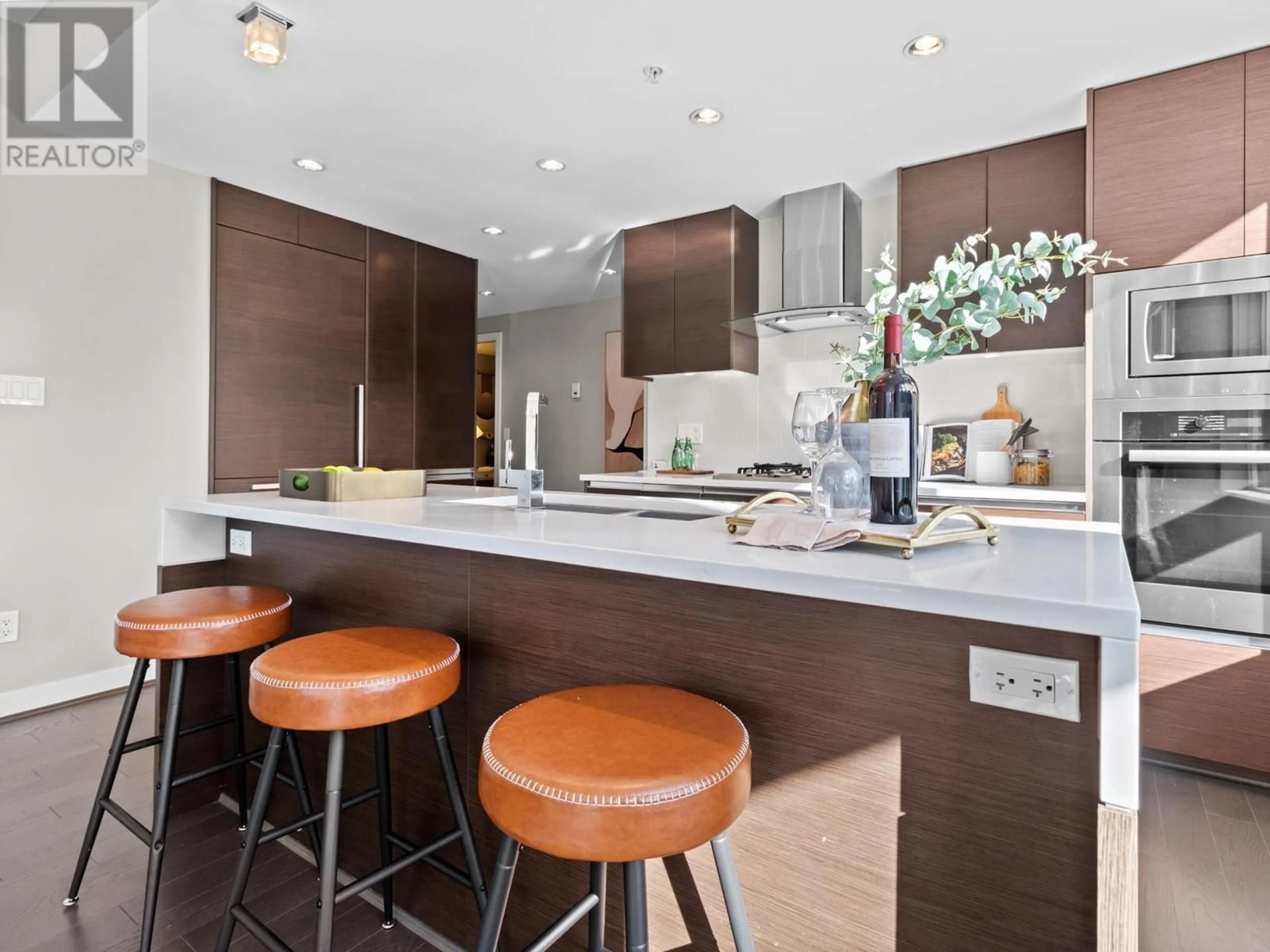 Contemporary kitchen, unknown for 307 508 W 29TH AVENUE, Vancouver British Columbia V5Z0G5