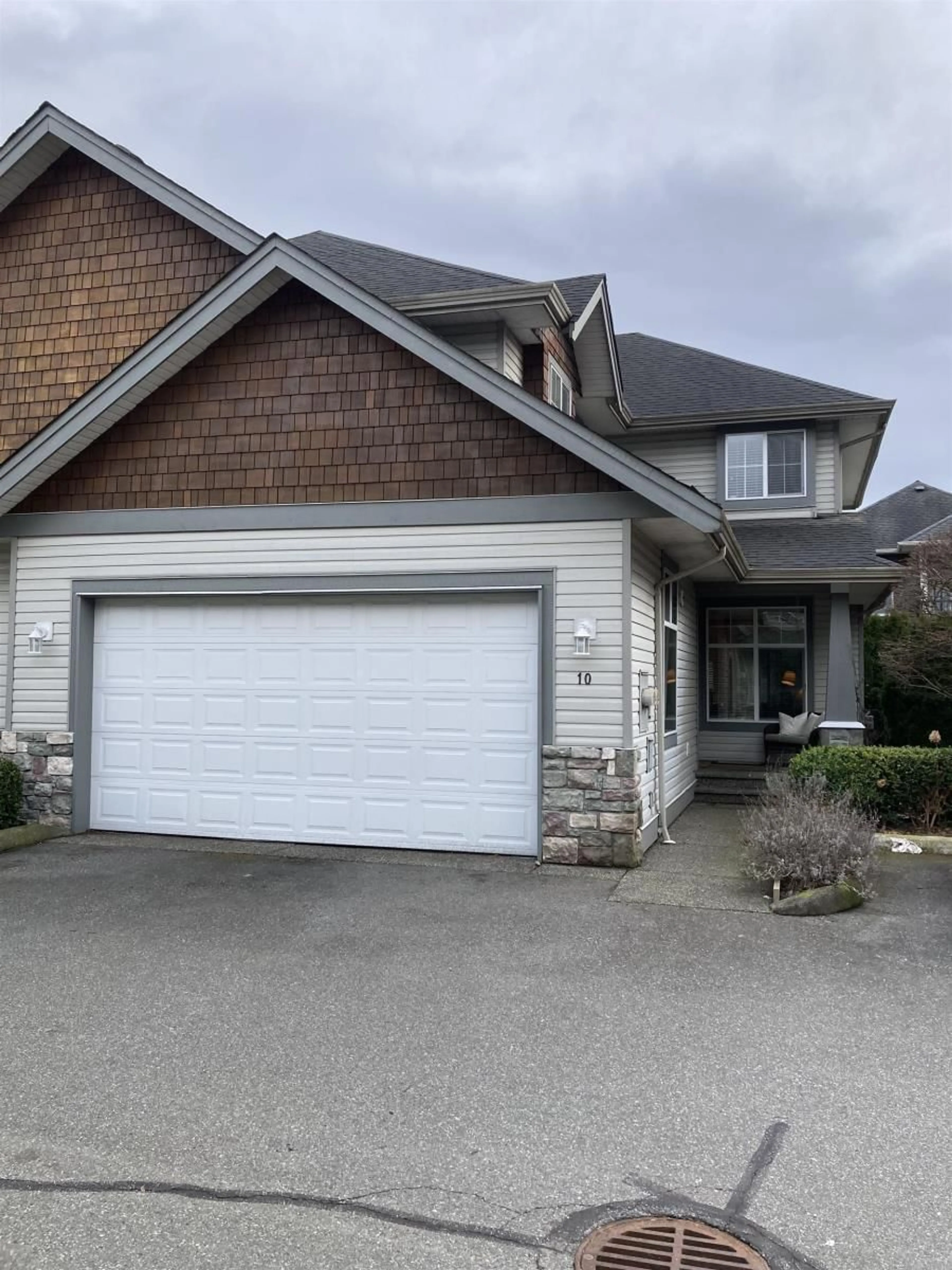 Unknown for 10 7360 SUNSHINE DRIVE|Sardis West Vedde, Chilliwack British Columbia V2R5V7