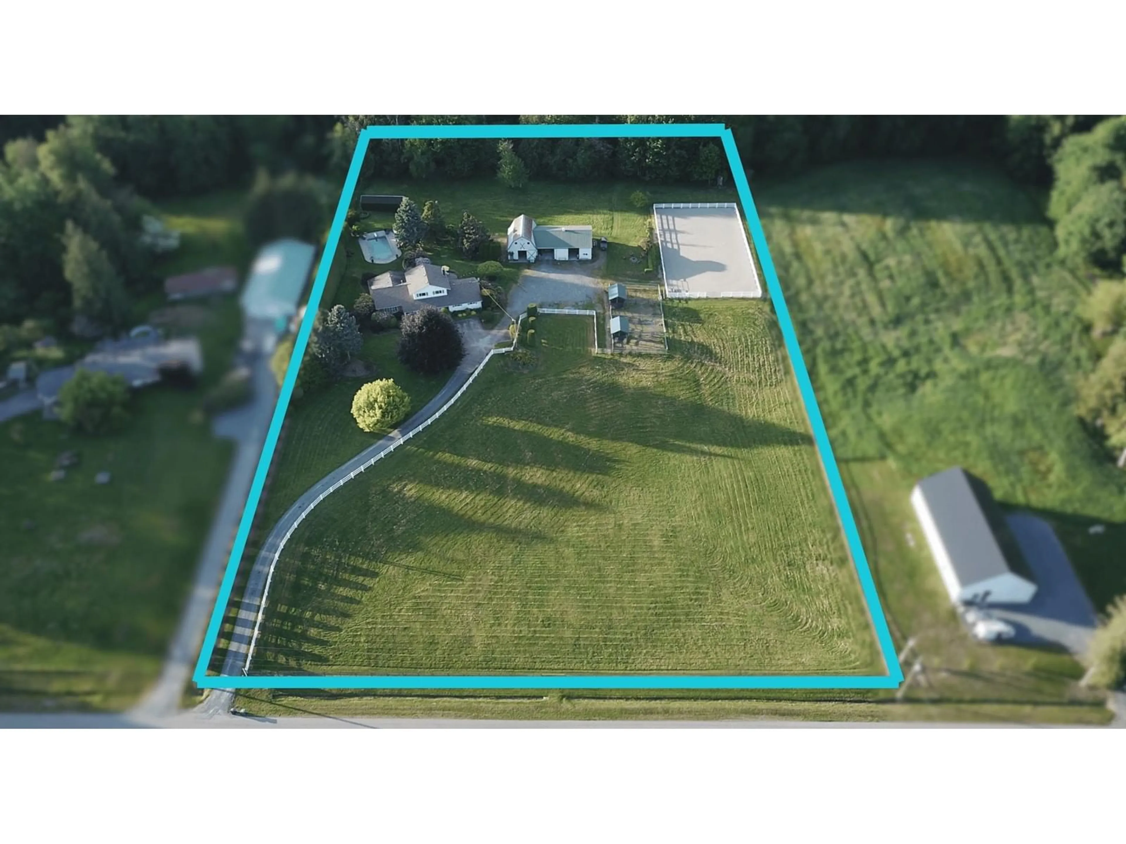 A pic from outside/outdoor area/front of a property/back of a property/a pic from drone, unknown for 29903 GLENGARRY AVENUE, Abbotsford British Columbia V4X1Z7