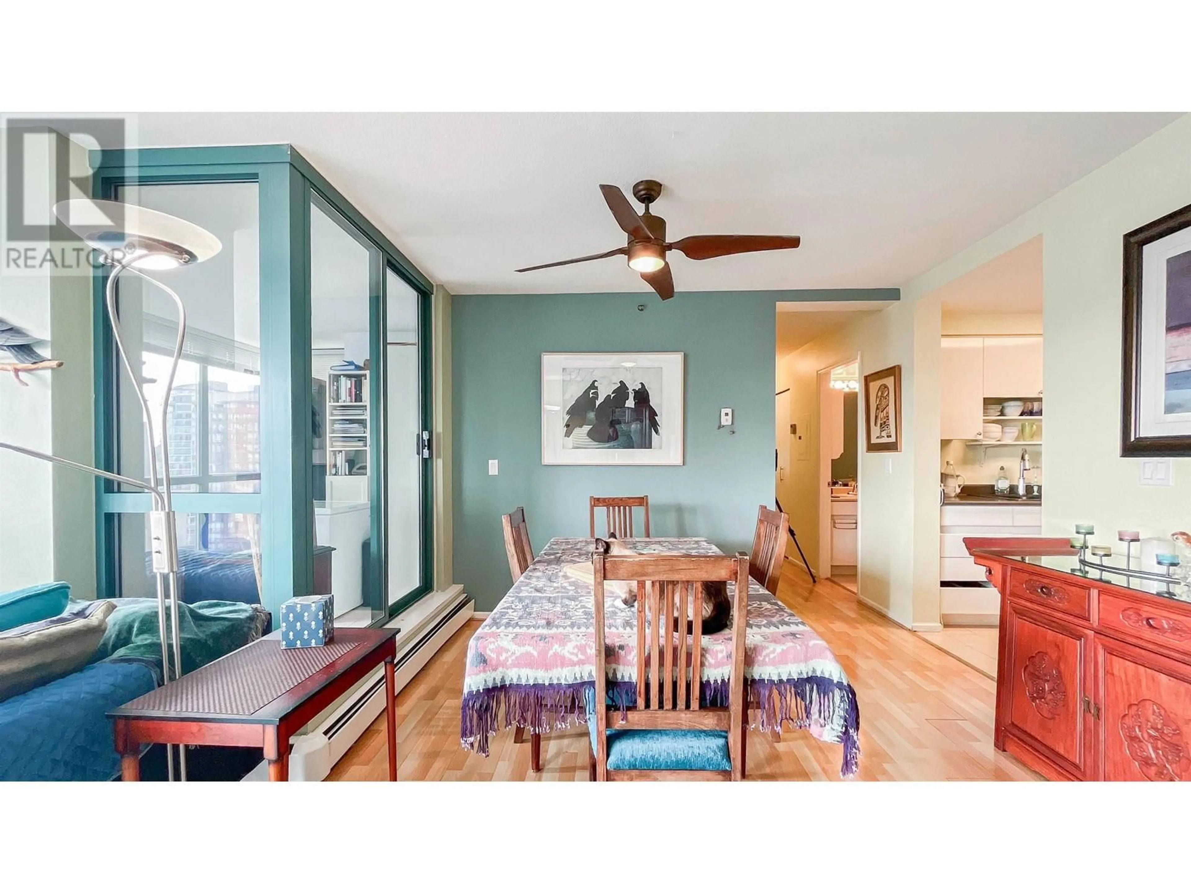 Dining room, wood/laminate floor for 1103 212 DAVIE STREET, Vancouver British Columbia V6B5Z4