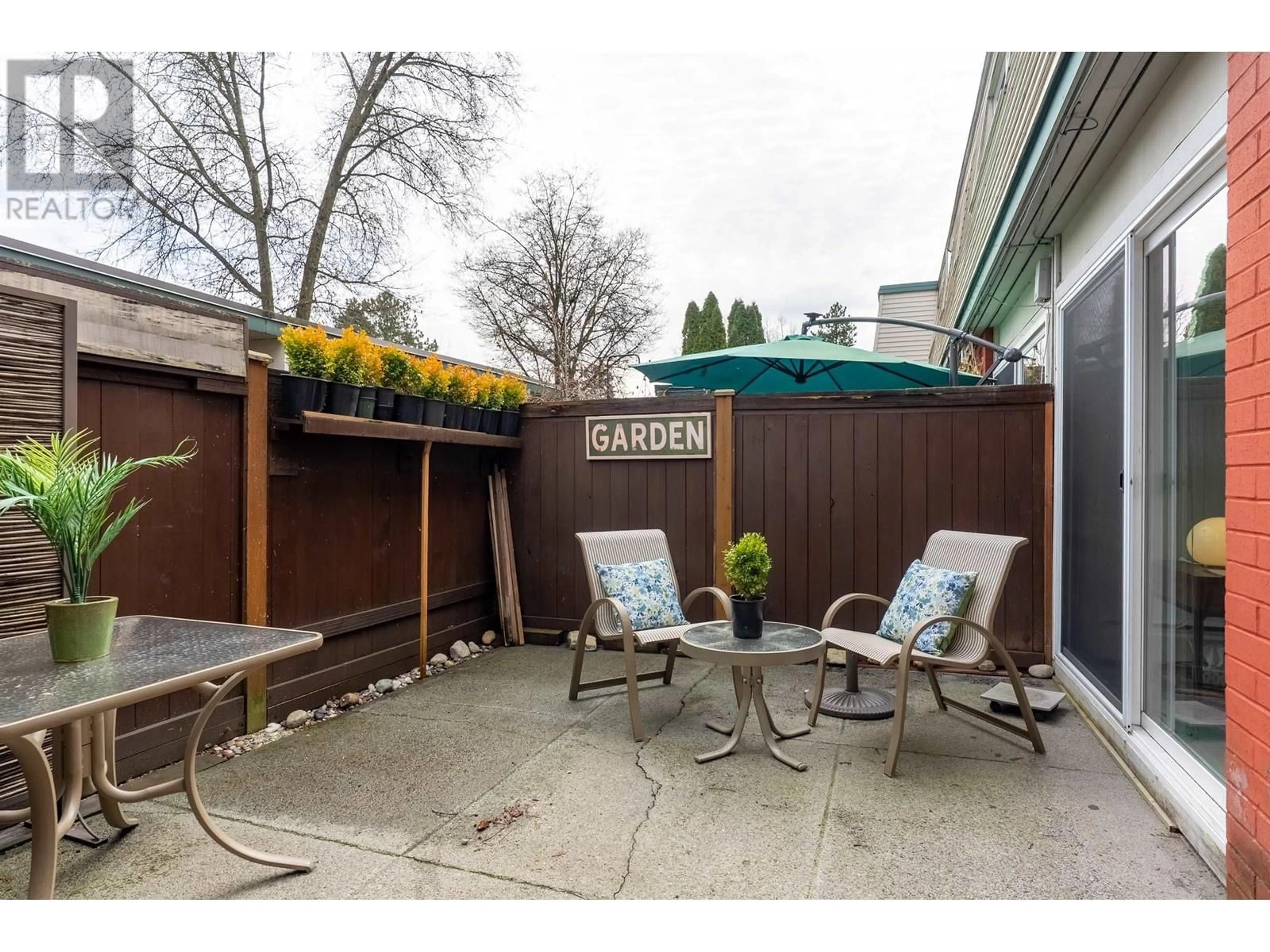 Patio, street for 847 WESTVIEW DRIVE, North Vancouver British Columbia V7N3X9