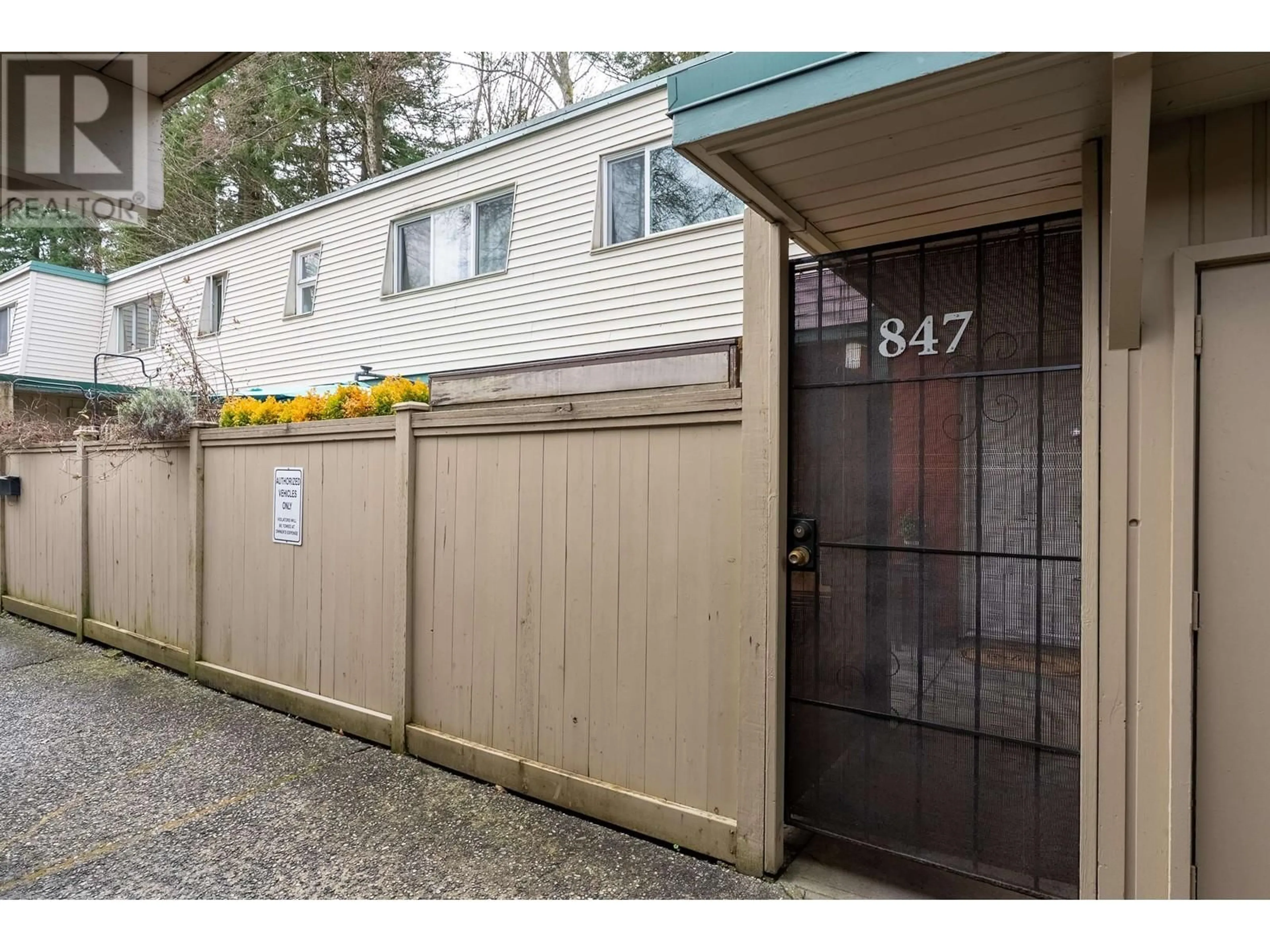 Unknown for 847 WESTVIEW DRIVE, North Vancouver British Columbia V7N3X9