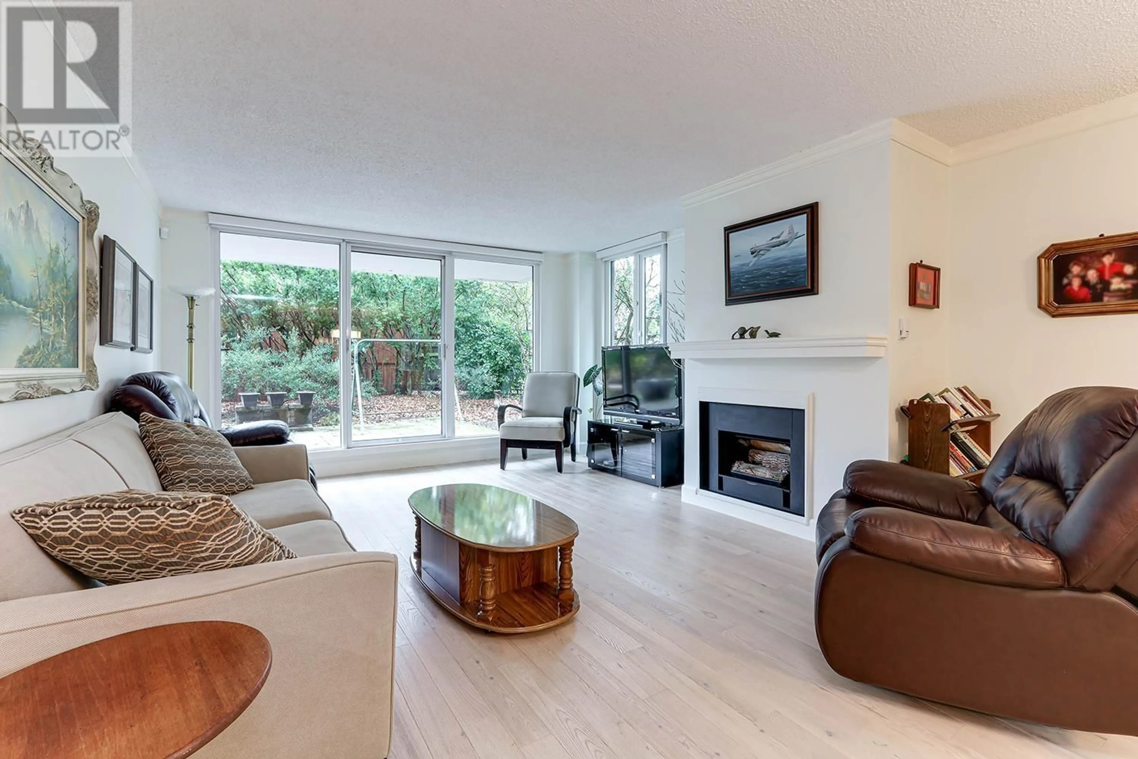 Living room with furniture, unknown for 309 1350 VIEW CRESCENT, Delta British Columbia V4L2K3