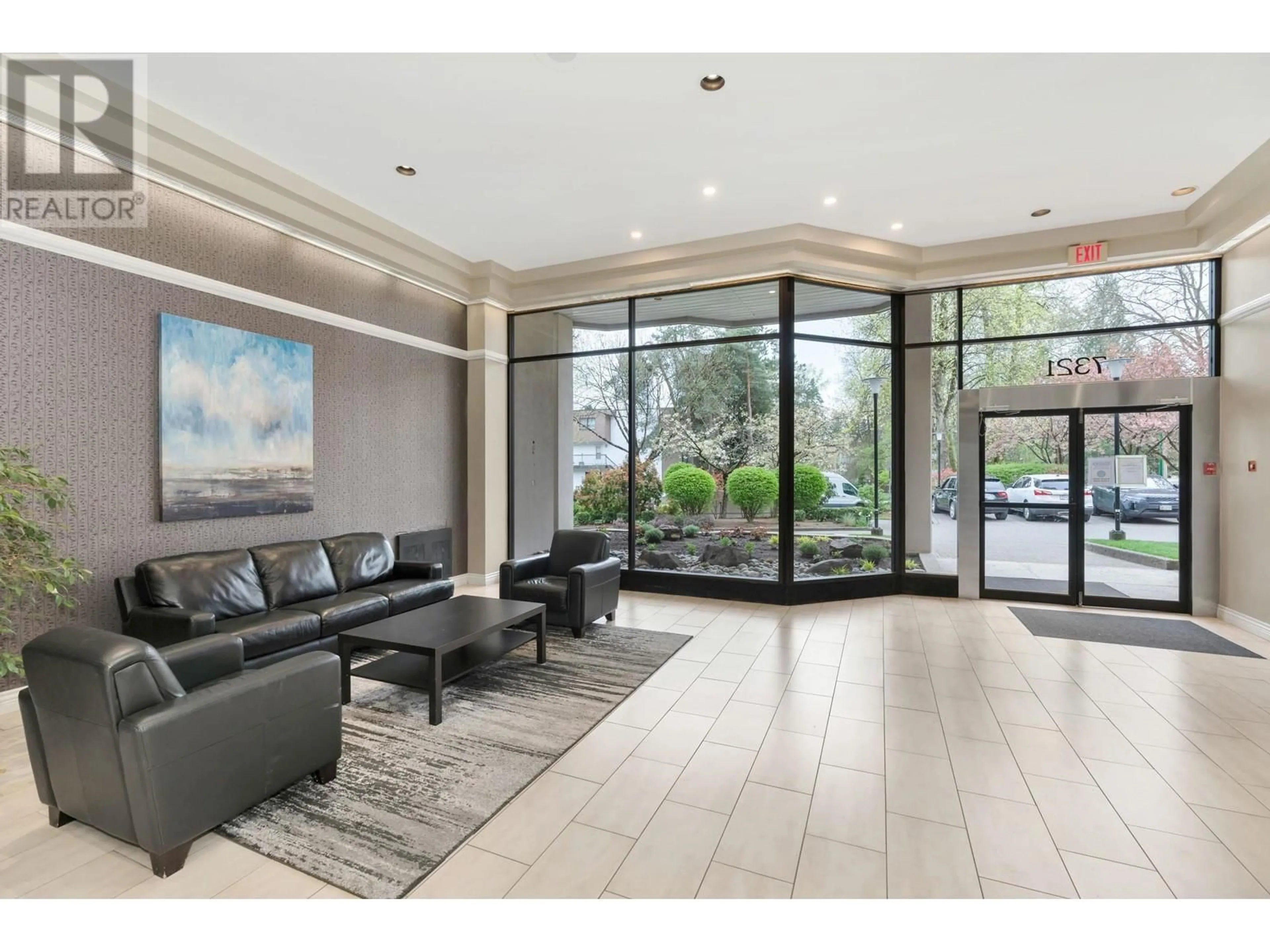 Lobby for 705 7321 HALIFAX STREET, Burnaby British Columbia V5A4R5