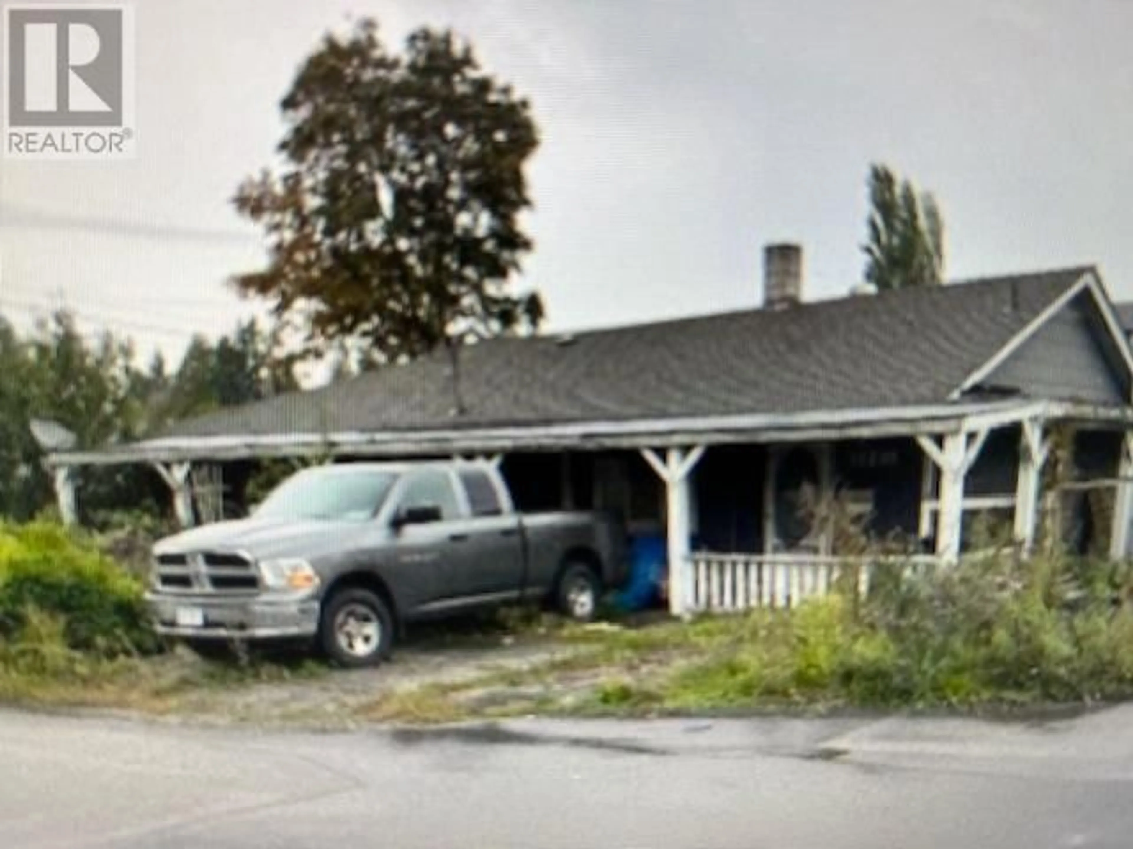 A pic from outside/outdoor area/front of a property/back of a property/a pic from drone, street for 11238 ELTHAM STREET, Maple Ridge British Columbia V2X1N9