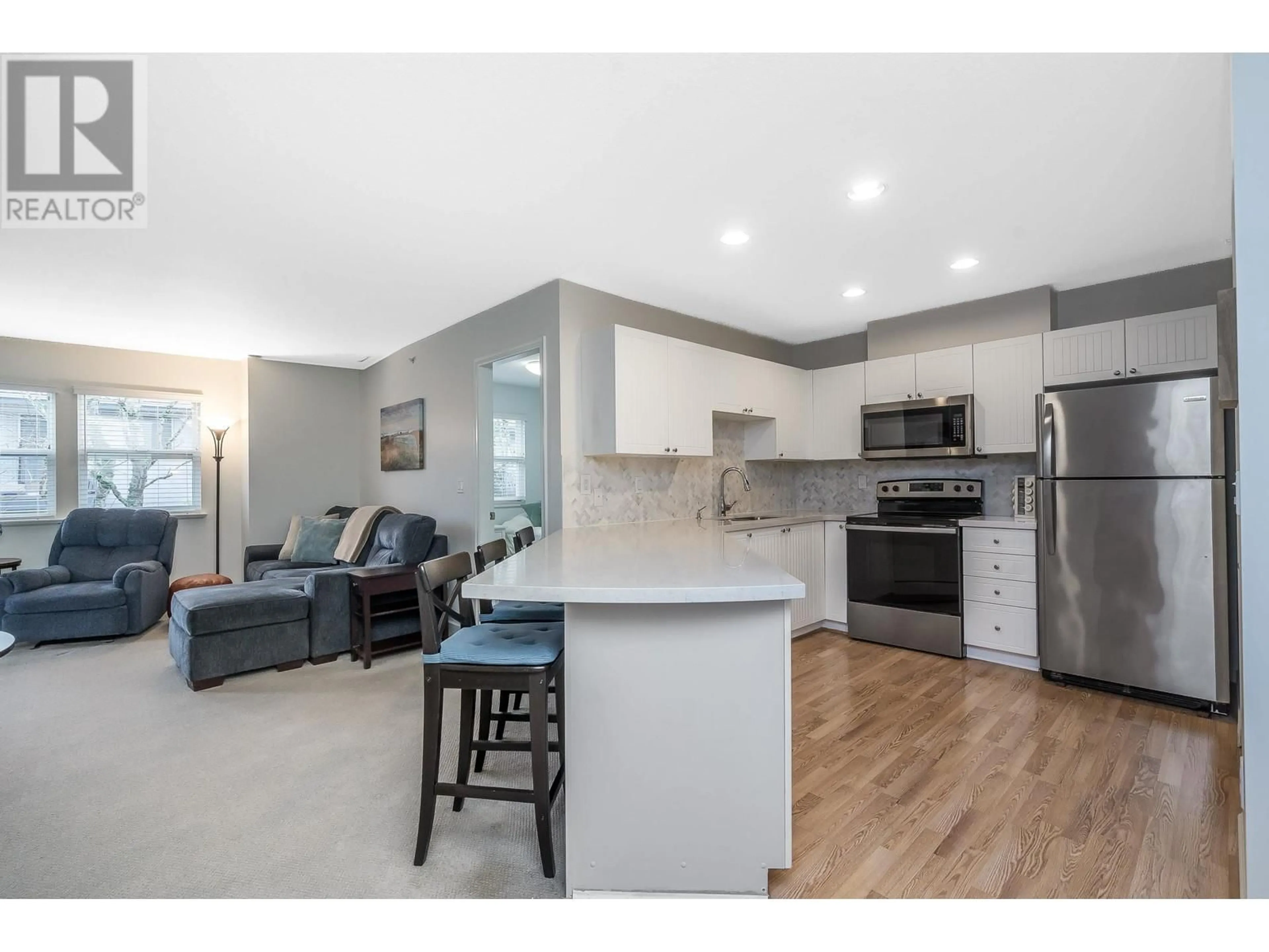 Open concept kitchen, unknown for 9 1702 56 STREET, Delta British Columbia V4L2P5