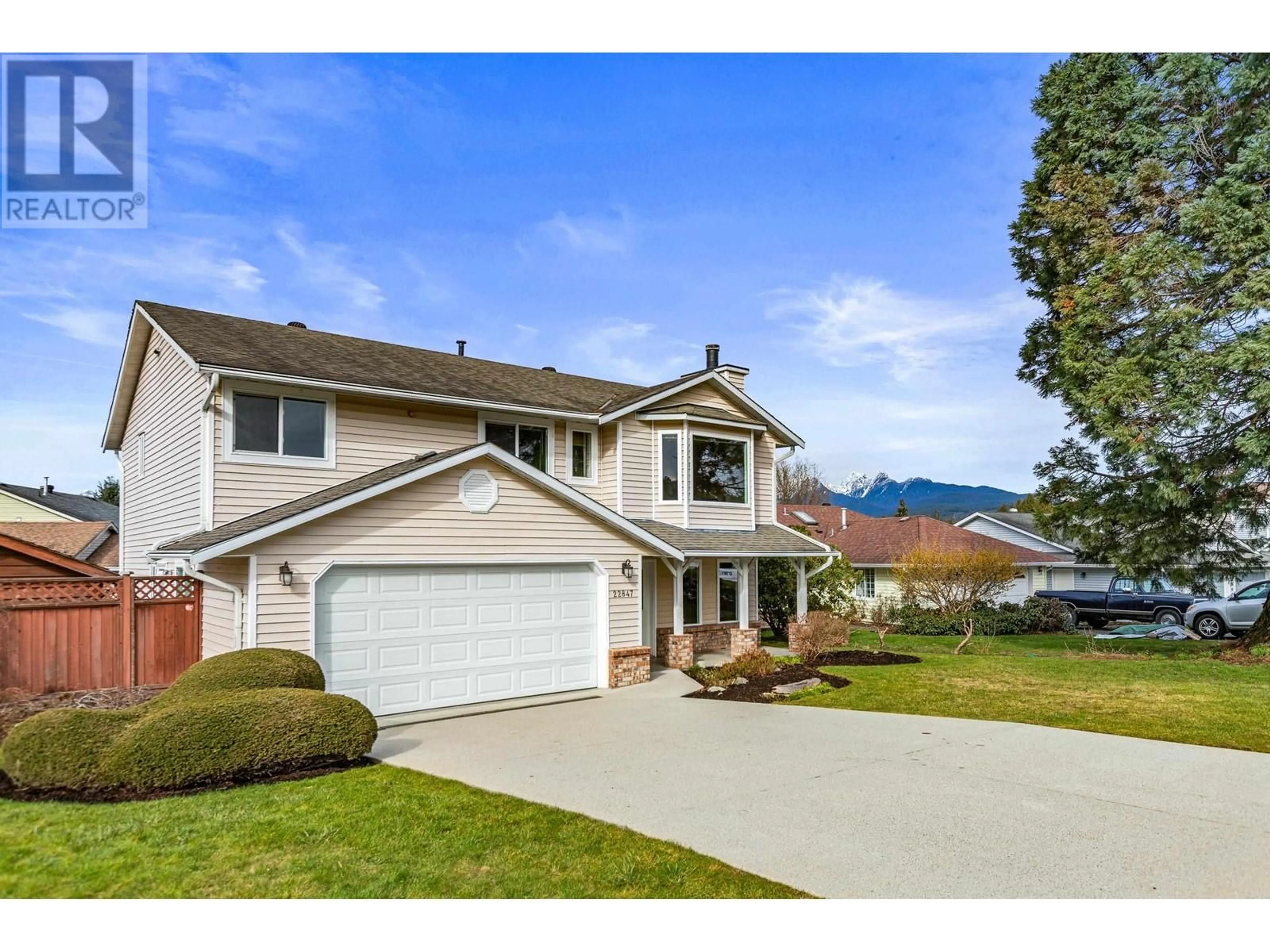 Home with vinyl exterior material, water/lake/river/ocean view for 22847 REID AVENUE, Maple Ridge British Columbia V2X9W9