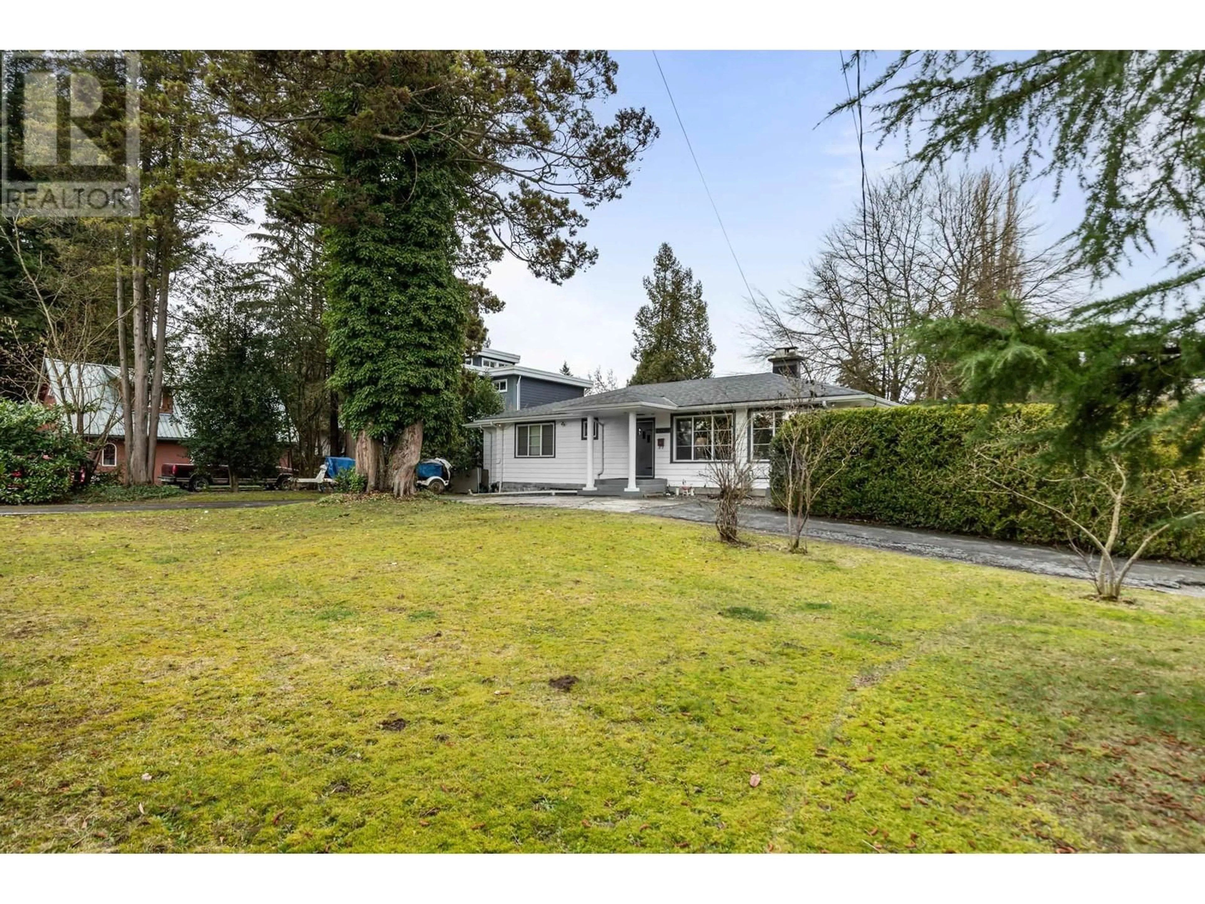 A pic from outside/outdoor area/front of a property/back of a property/a pic from drone, street for 21298 RIVER ROAD, Maple Ridge British Columbia V2X2A9