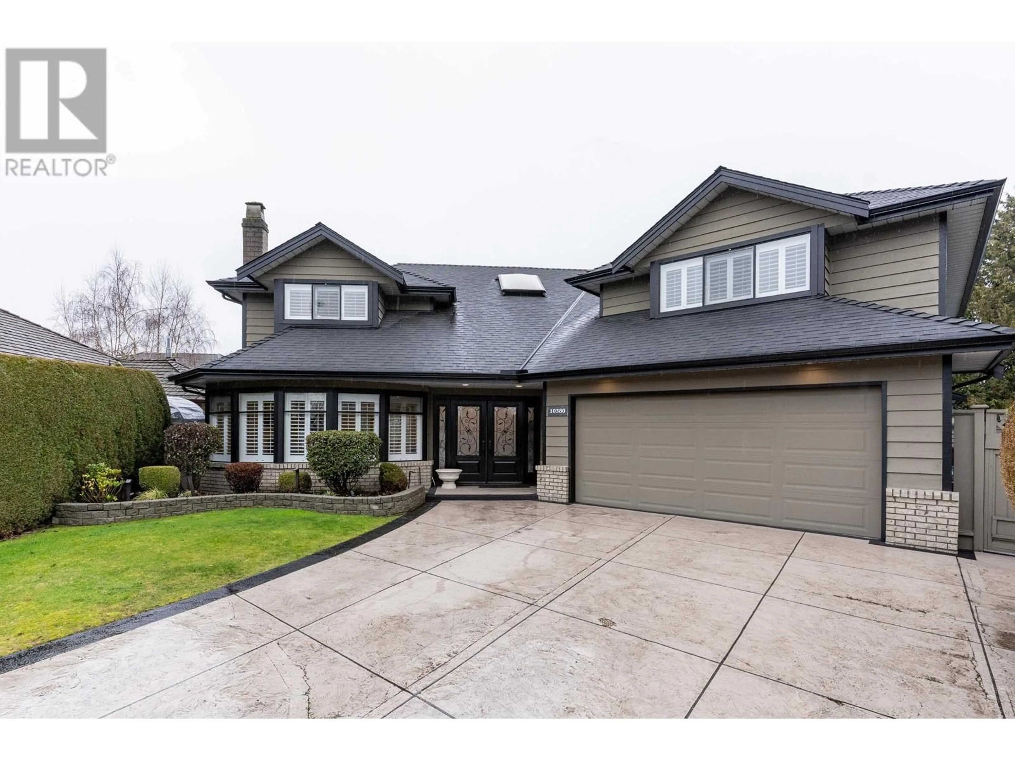 Home with vinyl exterior material, street for 10380 SOUTHGATE ROAD, Richmond British Columbia V7A5A8