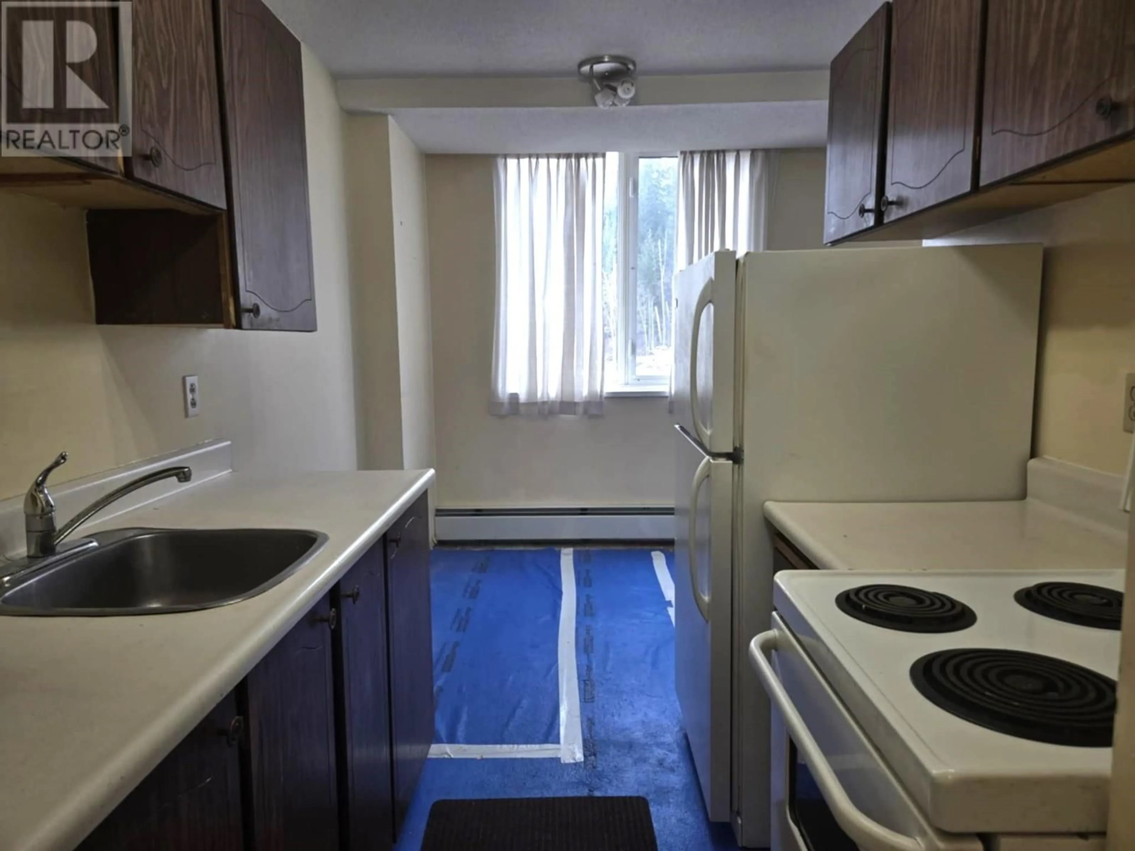 Standard kitchen, unknown for 306 1501 QUEENSWAY STREET, Prince George British Columbia V2L1L5