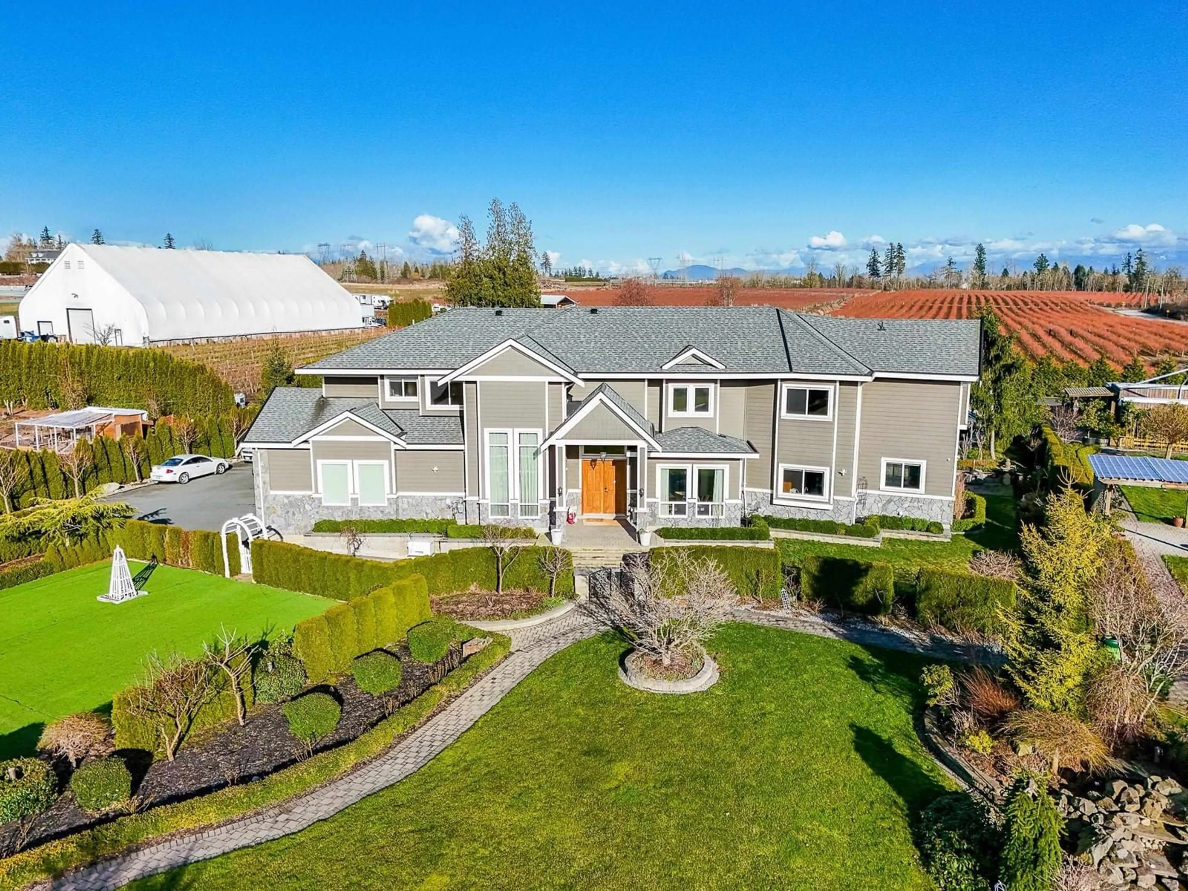 A pic from outside/outdoor area/front of a property/back of a property/a pic from drone, unknown for 2218 240, Langley British Columbia V2Z3A4
