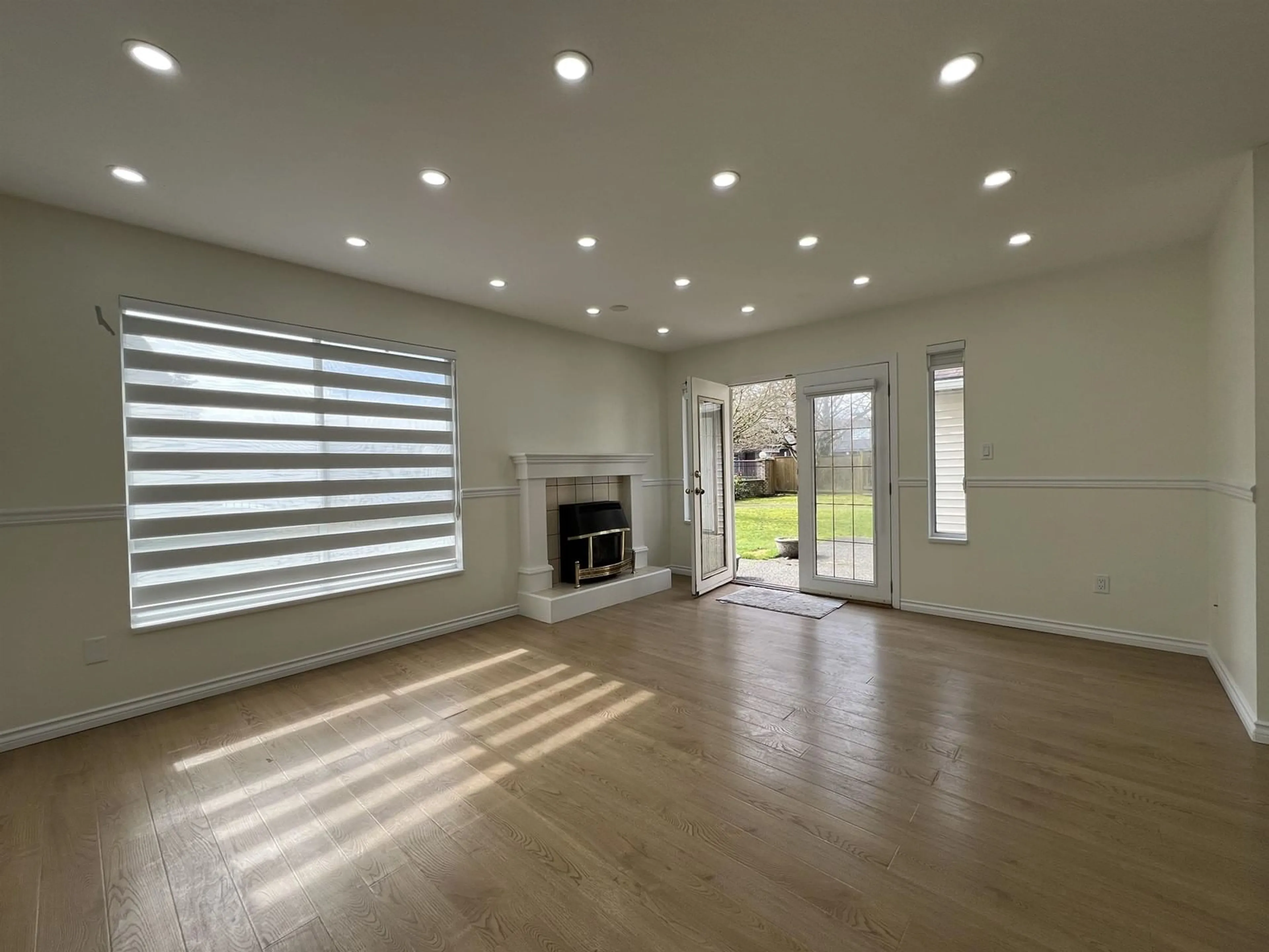 A pic of a room for 129 - 13725 72A AVENUE, Surrey British Columbia V3W0S4