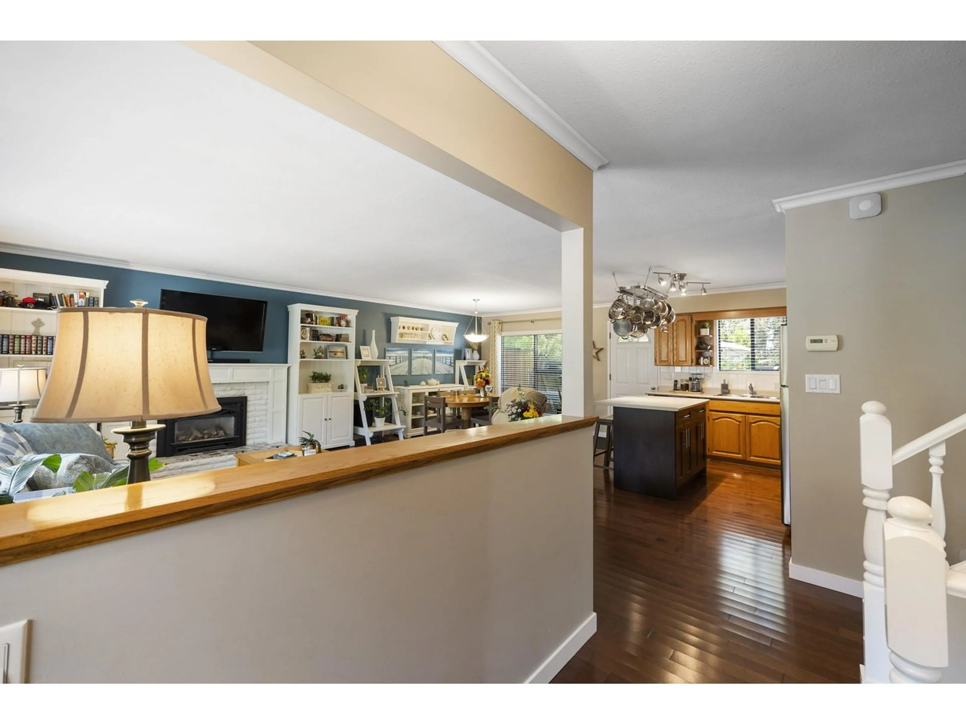 Open concept kitchen, unknown for 34609 ACORN AVENUE, Abbotsford British Columbia V2S5G2