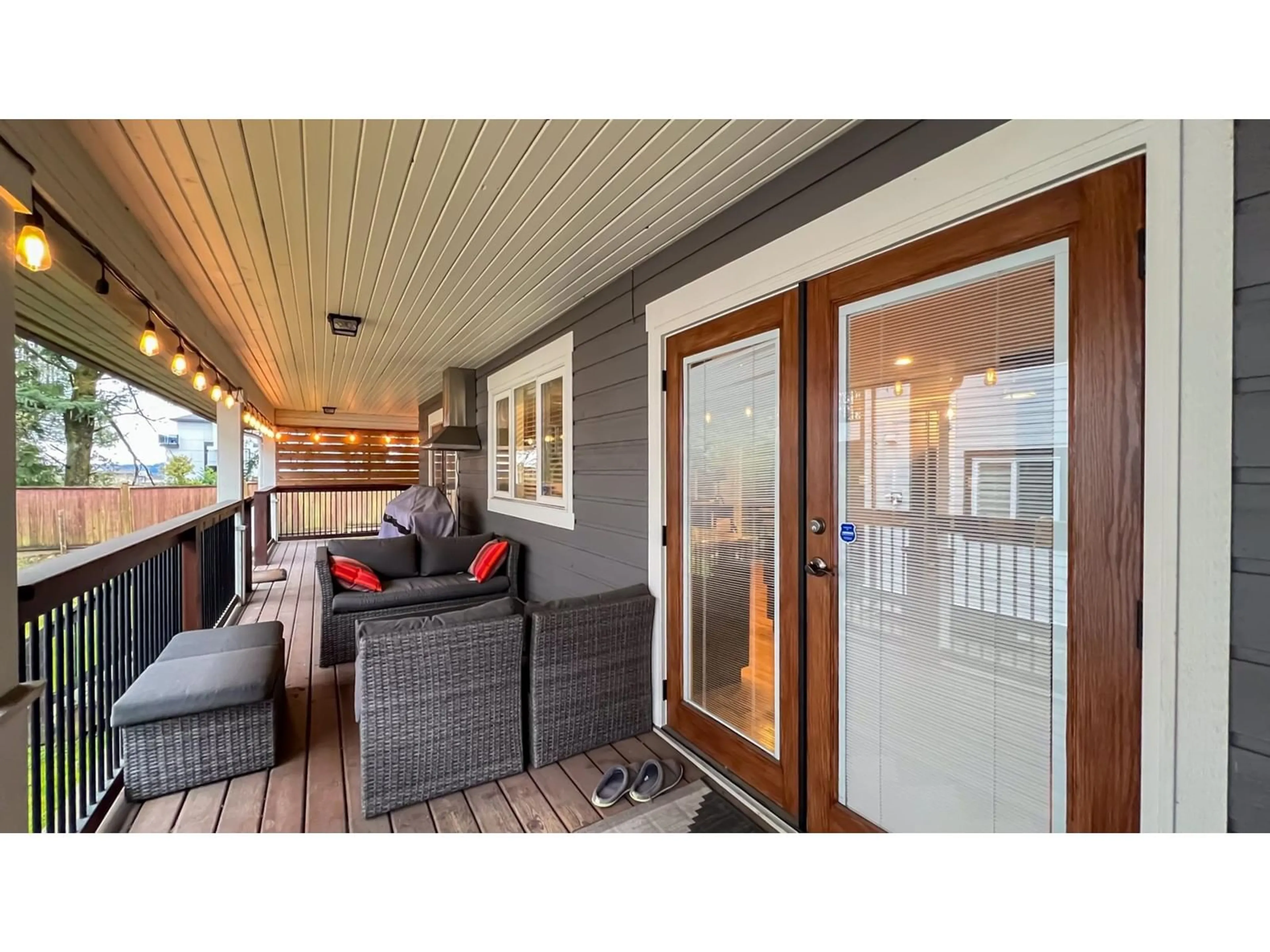 Patio, street for 5780 144, Surrey British Columbia V3X1A7