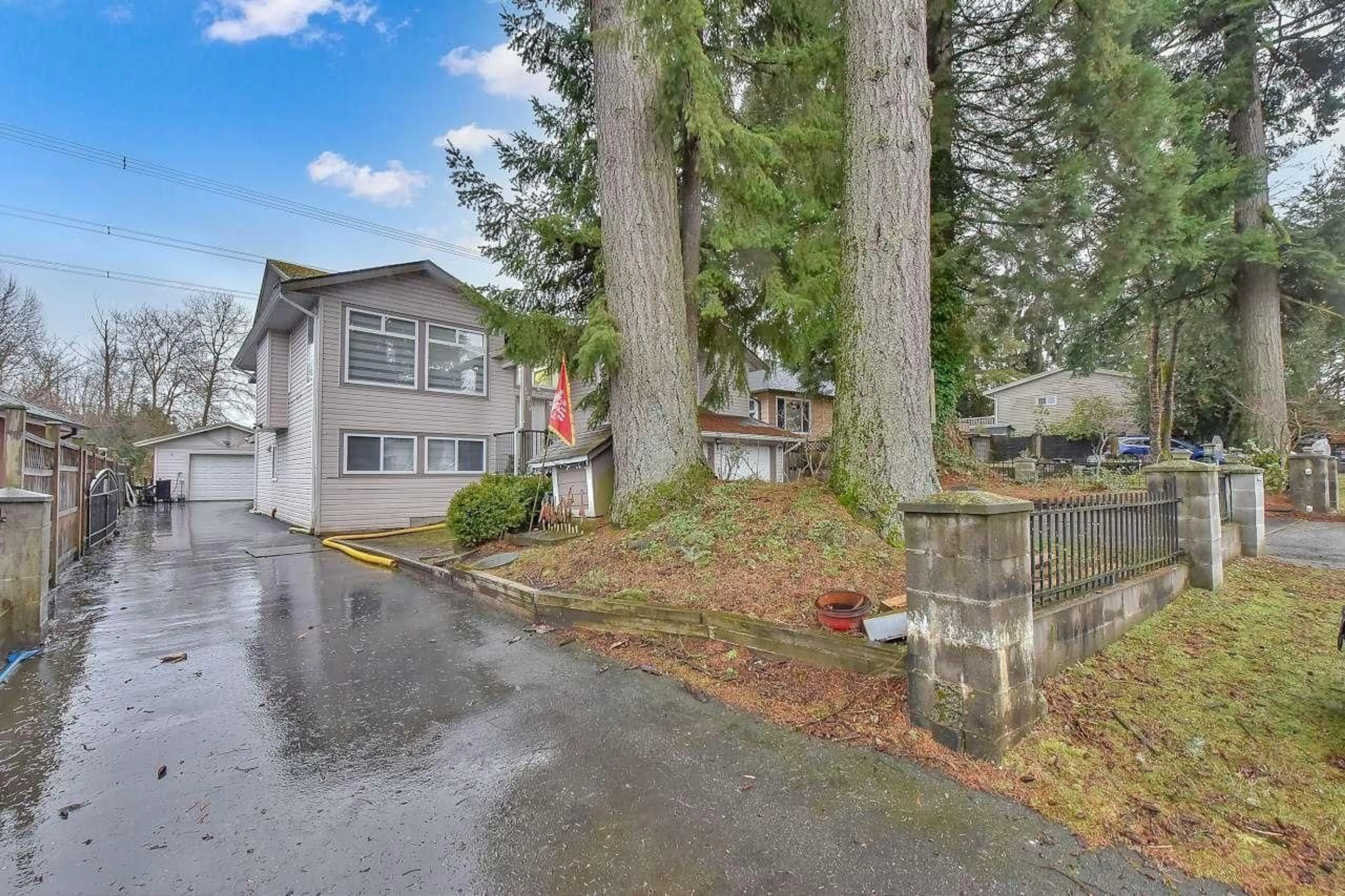 A pic from outside/outdoor area/front of a property/back of a property/a pic from drone, street for 14258 GROSVENOR ROAD, Surrey British Columbia V3R5H2