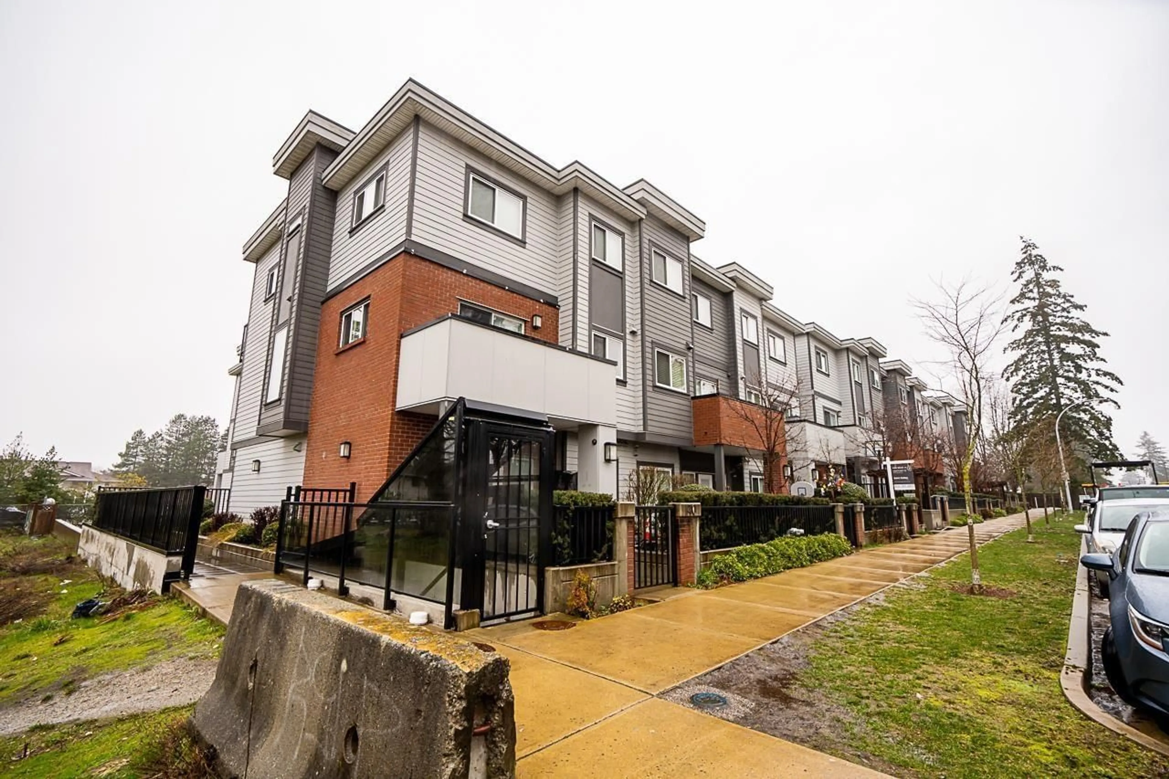 Patio, unknown for 38 - 7247 140, Surrey British Columbia V3W1K8