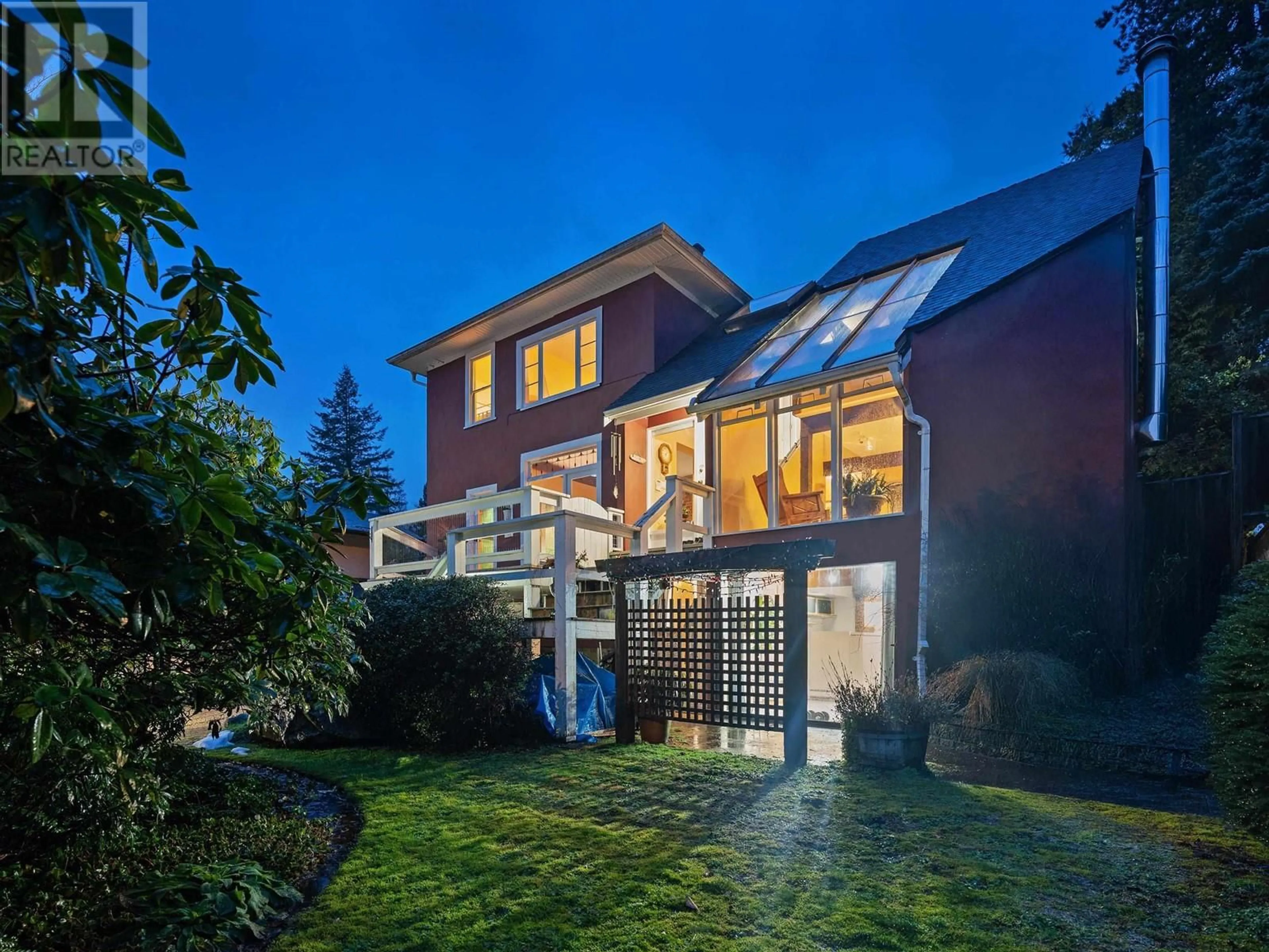 Home with brick exterior material, street for 194 E OSBORNE ROAD, North Vancouver British Columbia V7N1L9