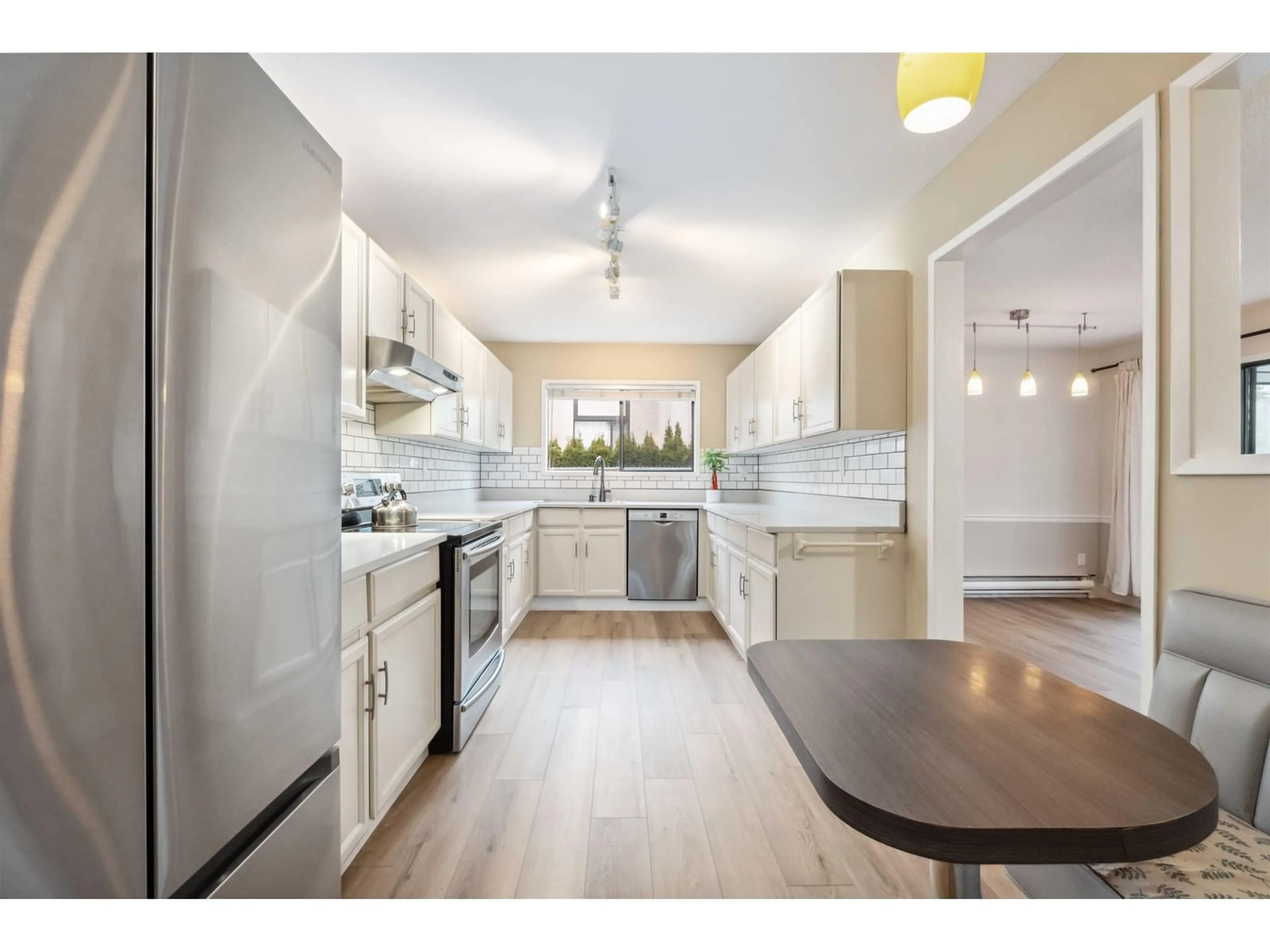 Open concept kitchen, unknown for 111 1520 VIDAL STREET, White Rock British Columbia V4B3T7