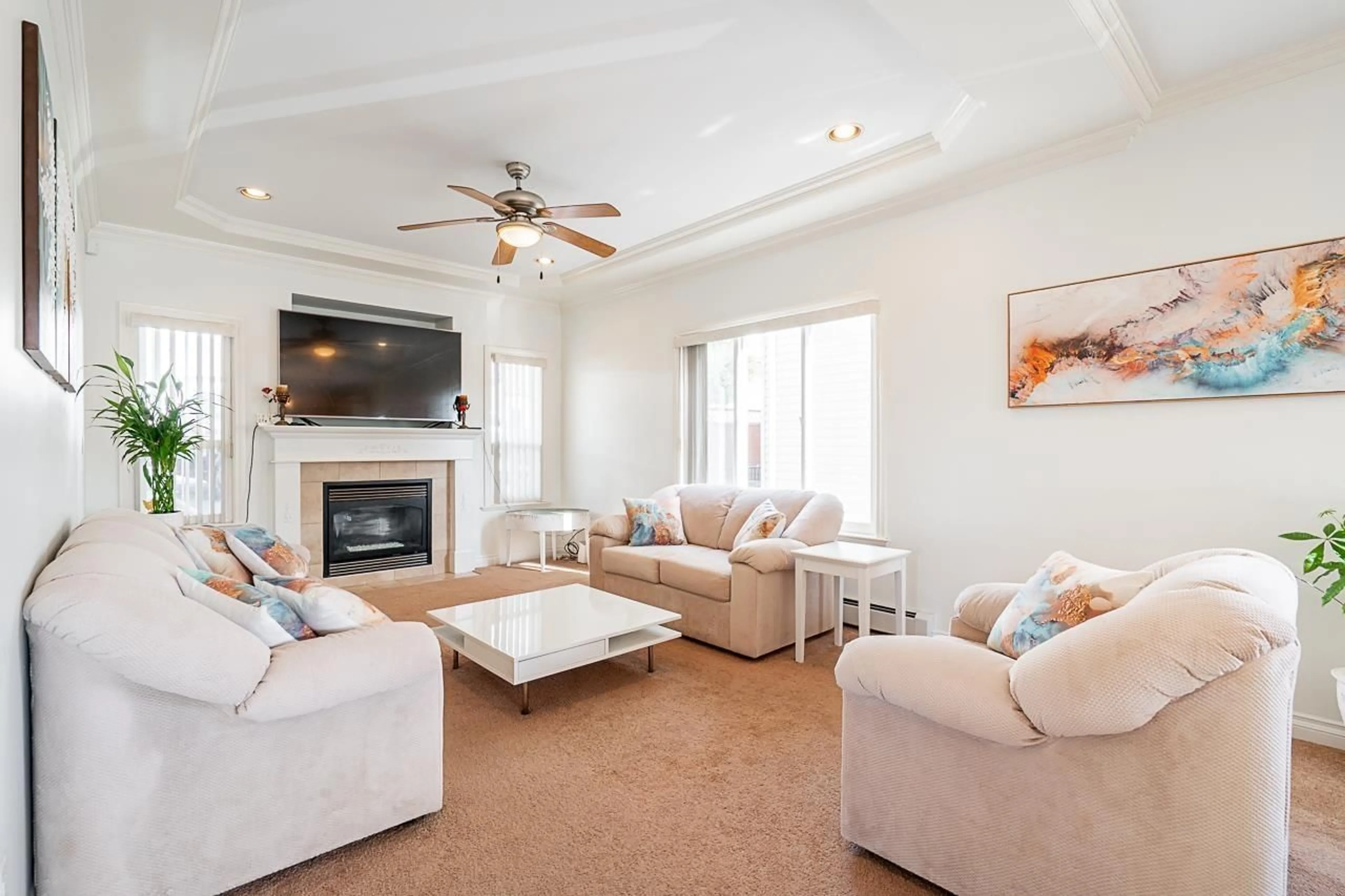 Living room with furniture, unknown for 14605 67B, Surrey British Columbia V3S0Z4