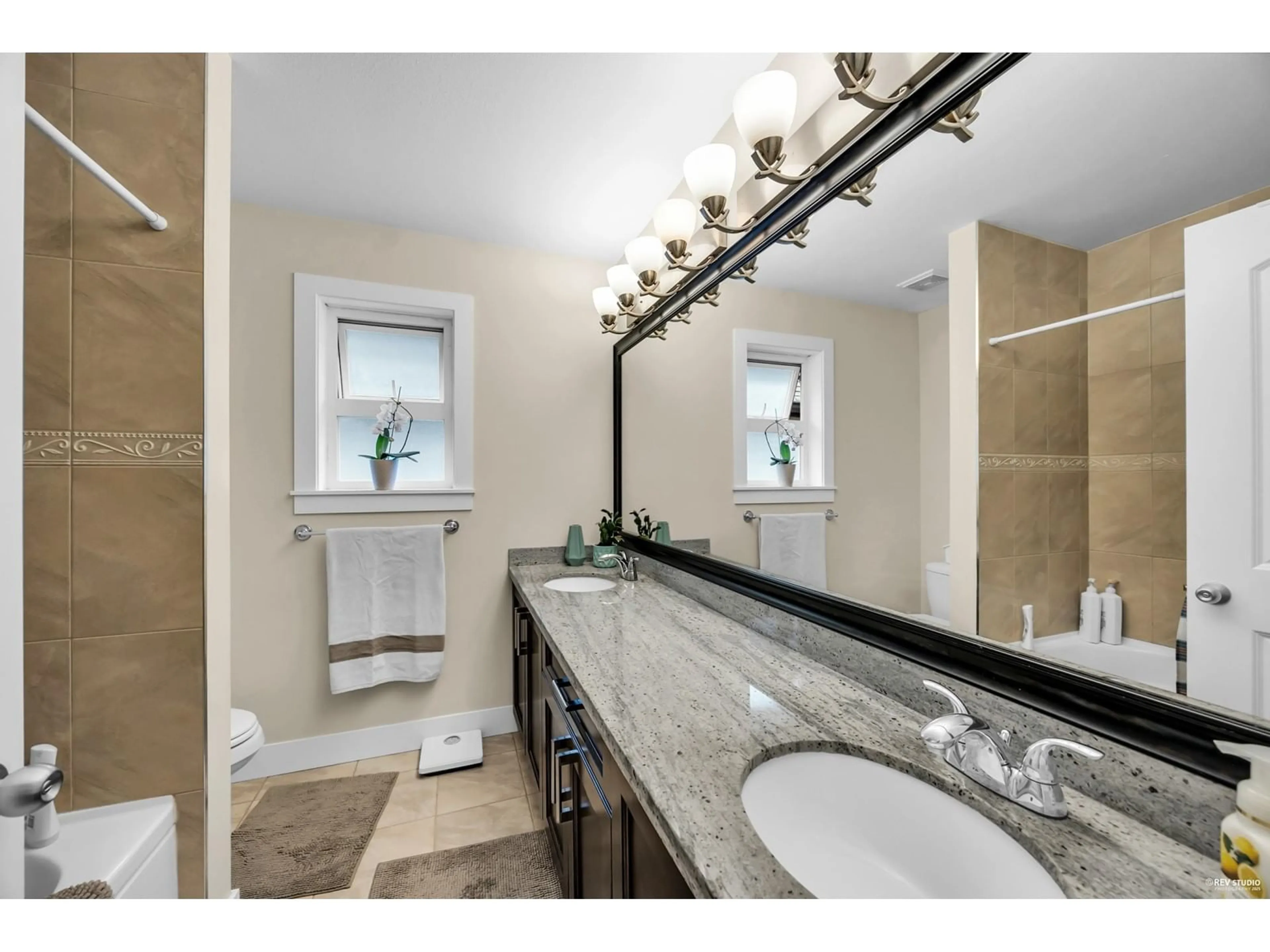 Standard bathroom, ceramic/tile floor for 19338 72A AVENUE, Surrey British Columbia V4N5X9