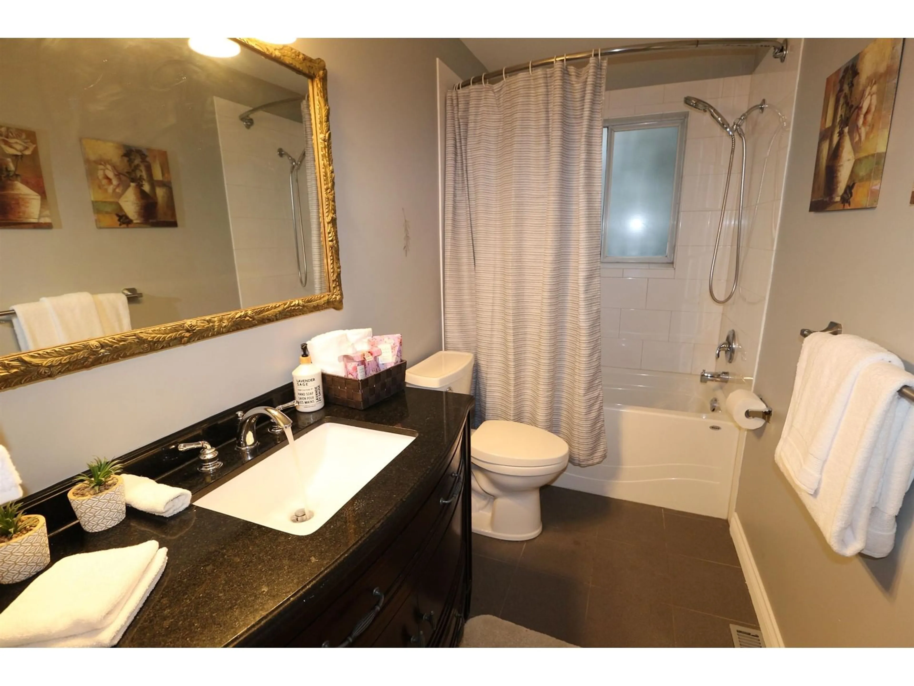 Standard bathroom, ceramic/tile floor for 32724 MCRAE AVENUE, Mission British Columbia V2V2L9