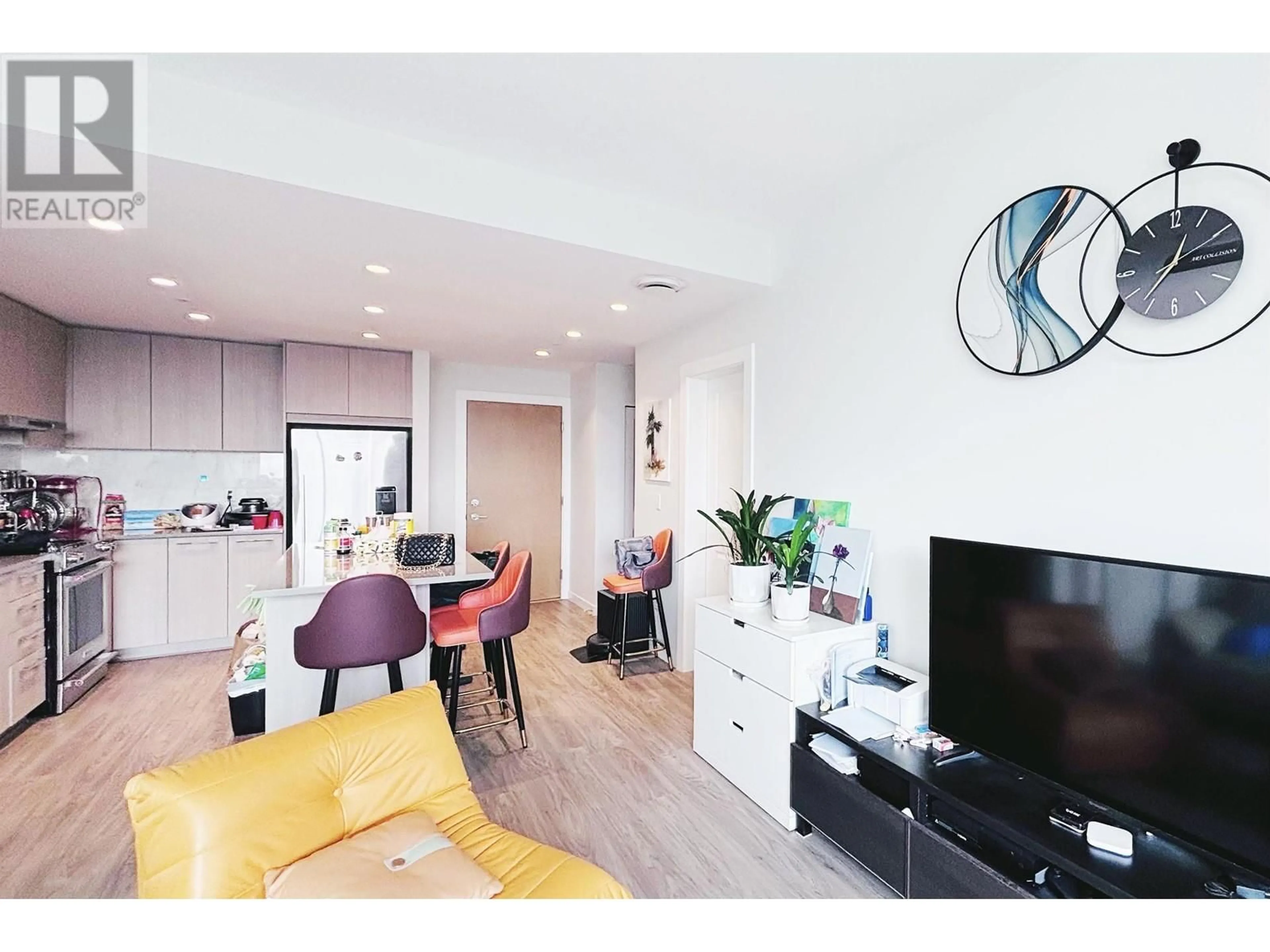 Unknown for 411 - 6438 BYRNEPARK DRIVE, Burnaby British Columbia V3N0J1