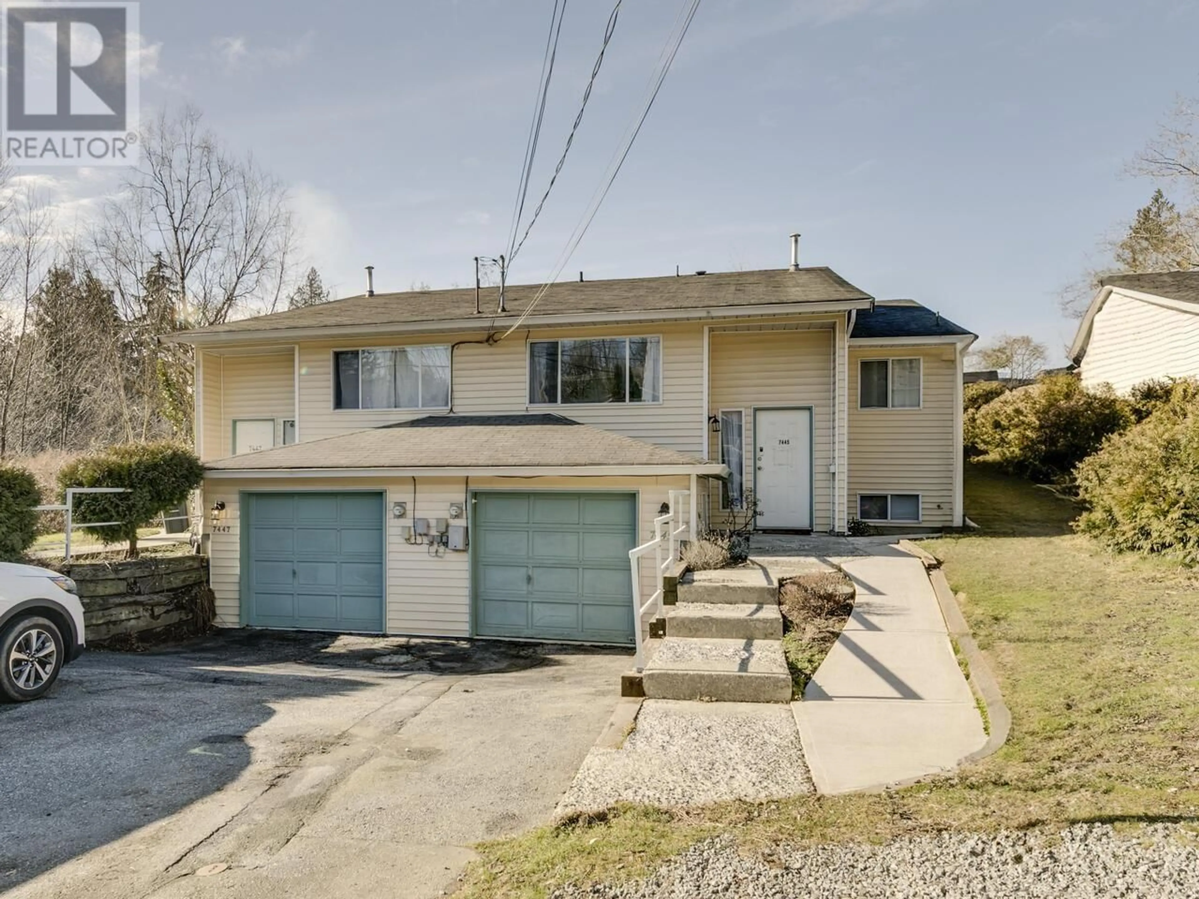 A pic from outside/outdoor area/front of a property/back of a property/a pic from drone, street for 7445 WILLARD STREET, Burnaby British Columbia V3N2W2