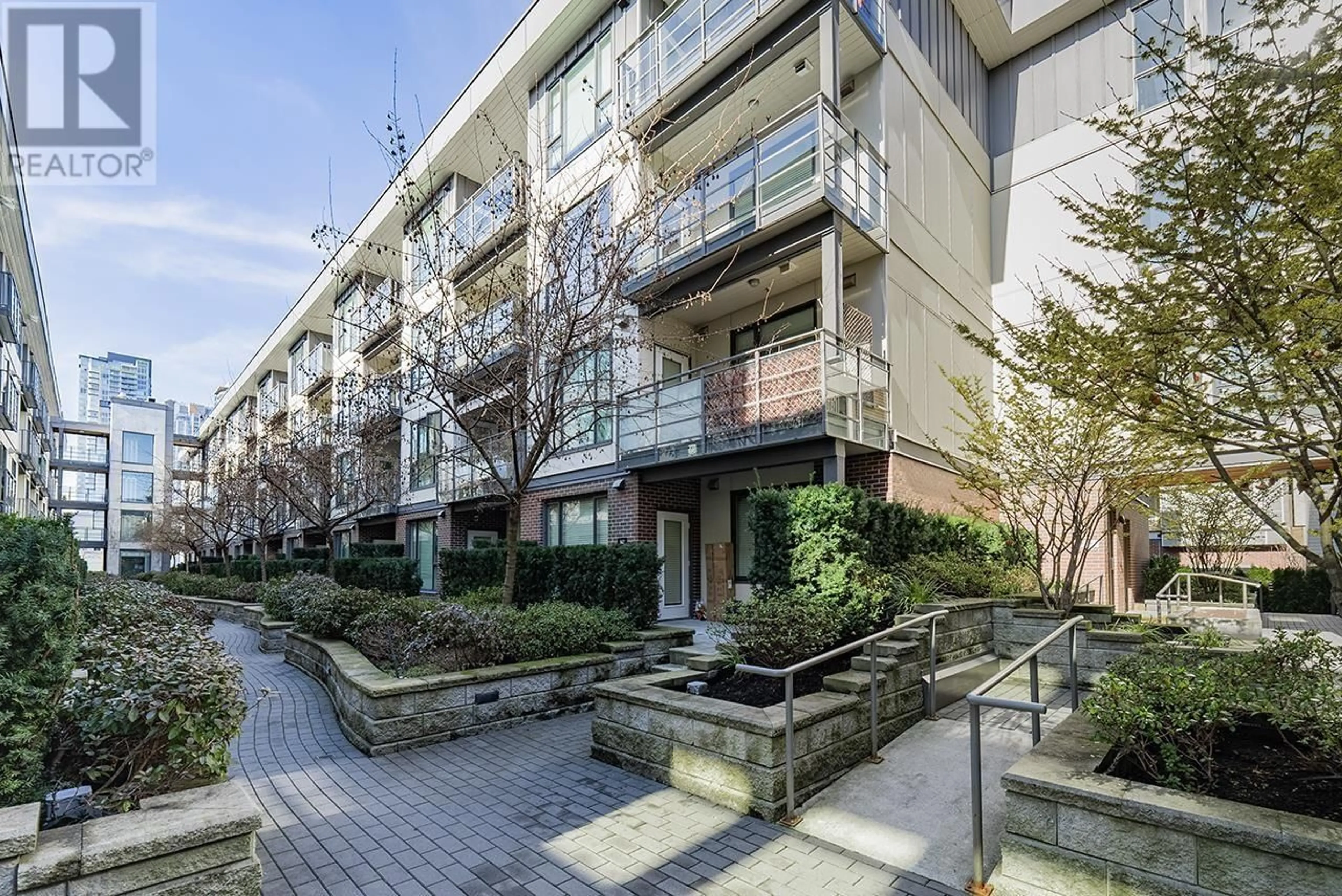 Patio, street for 359 5355 LANE STREET, Burnaby British Columbia V5H0H1