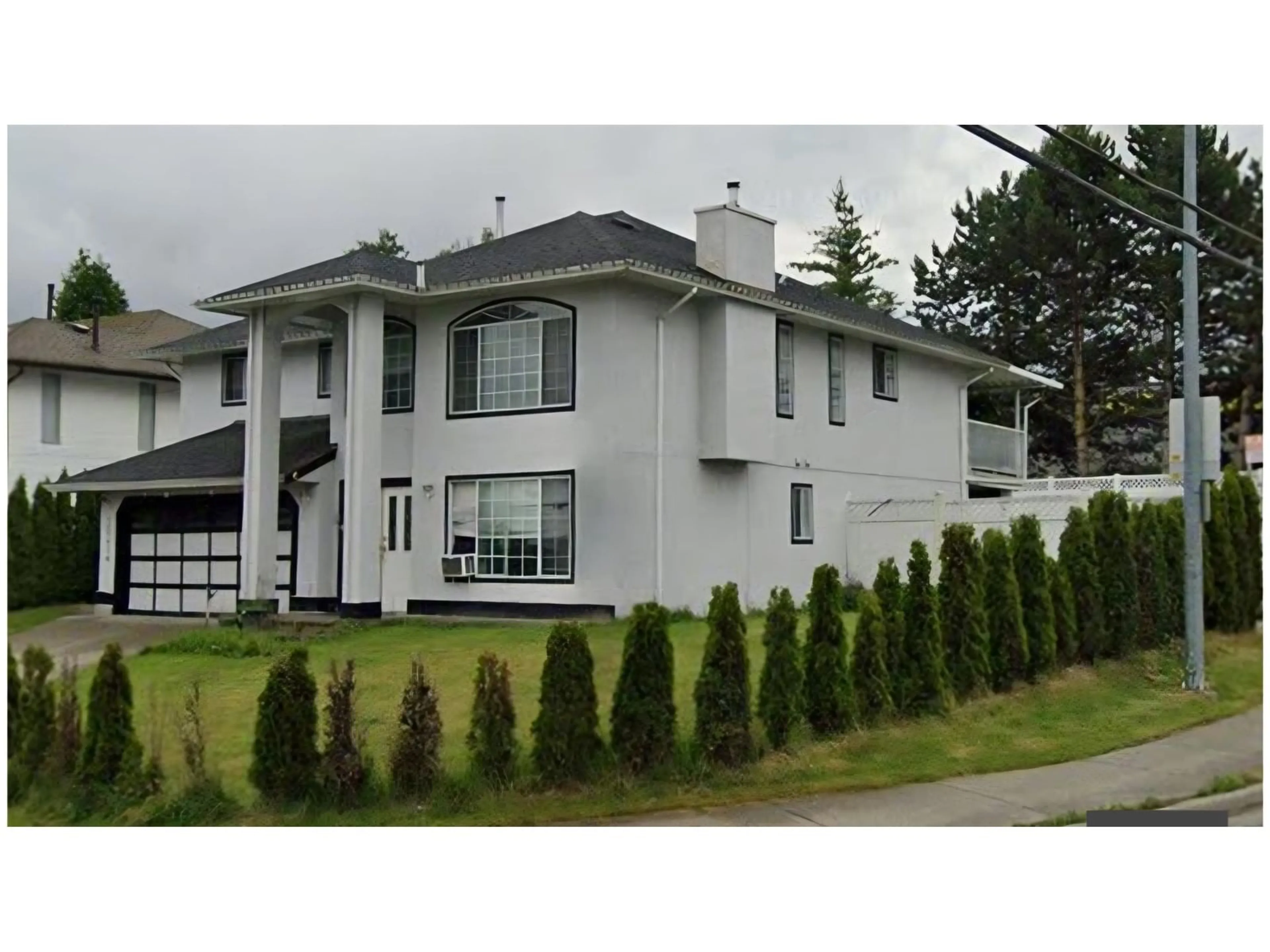 Home with vinyl exterior material, street for 30414 SANDPIPER, Abbotsford British Columbia V2T5N2