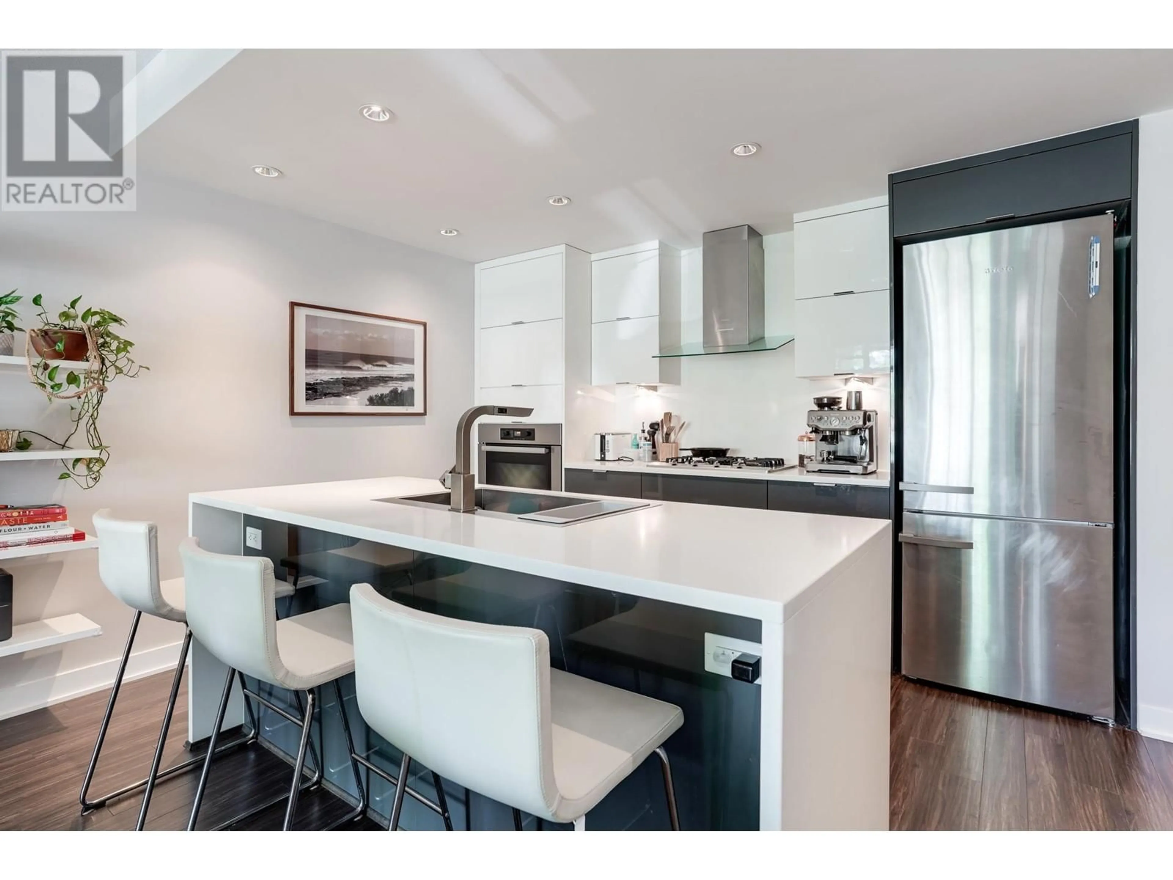 Open concept kitchen, unknown for 1786 W 6TH AVENUE, Vancouver British Columbia V6J0E5