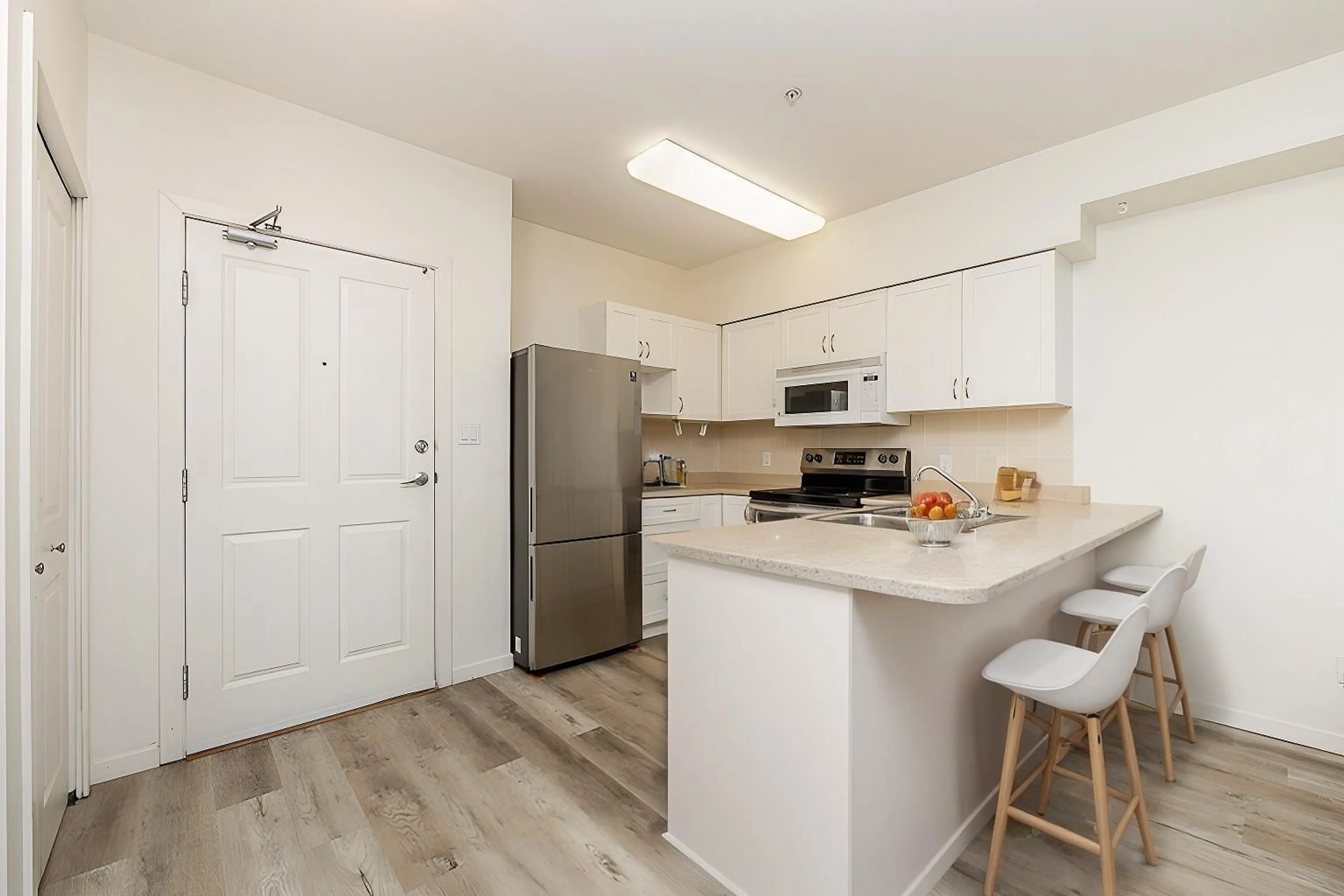 Standard kitchen, unknown for 409 16068 83 AVENUE, Surrey British Columbia V4N0N2