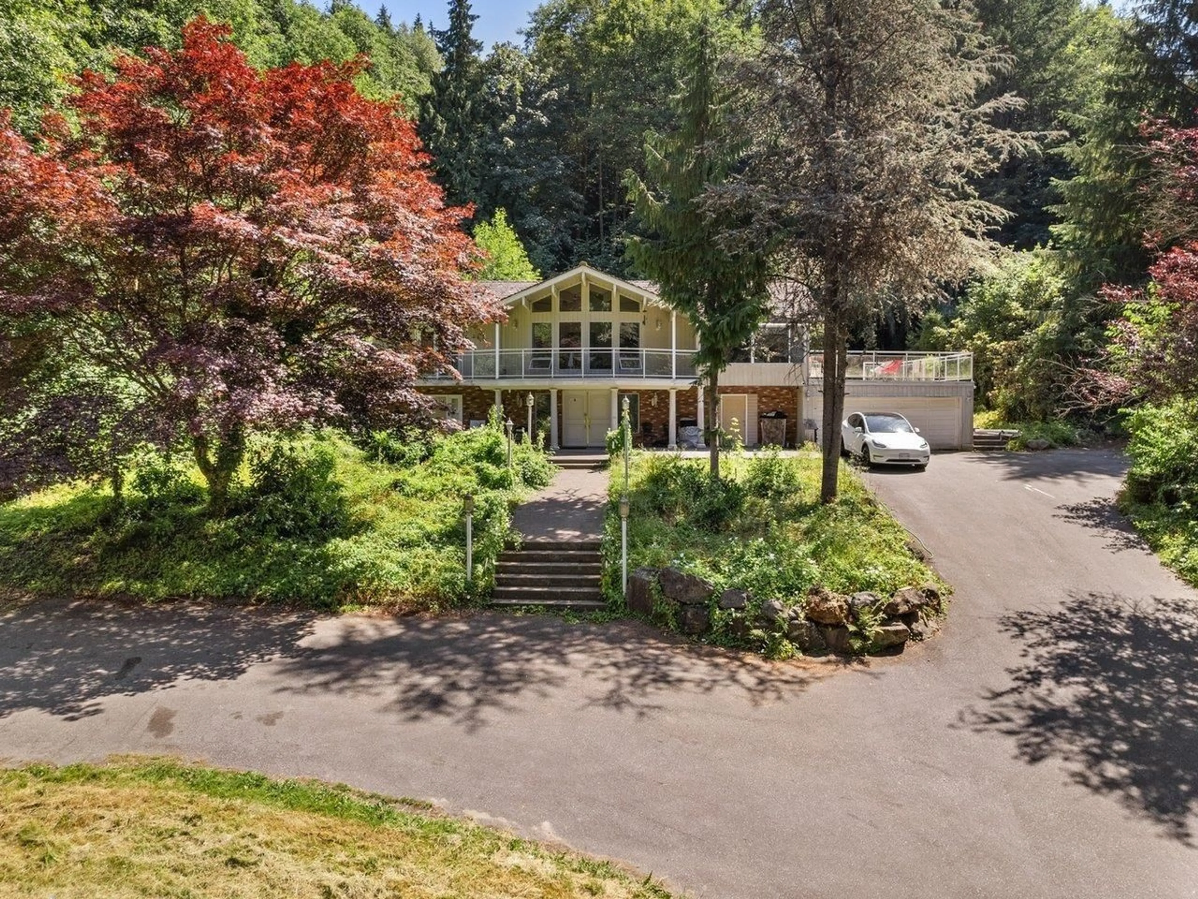 A pic from outside/outdoor area/front of a property/back of a property/a pic from drone, unknown for 13838 CRESCENT ROAD, Surrey British Columbia V4P1K8