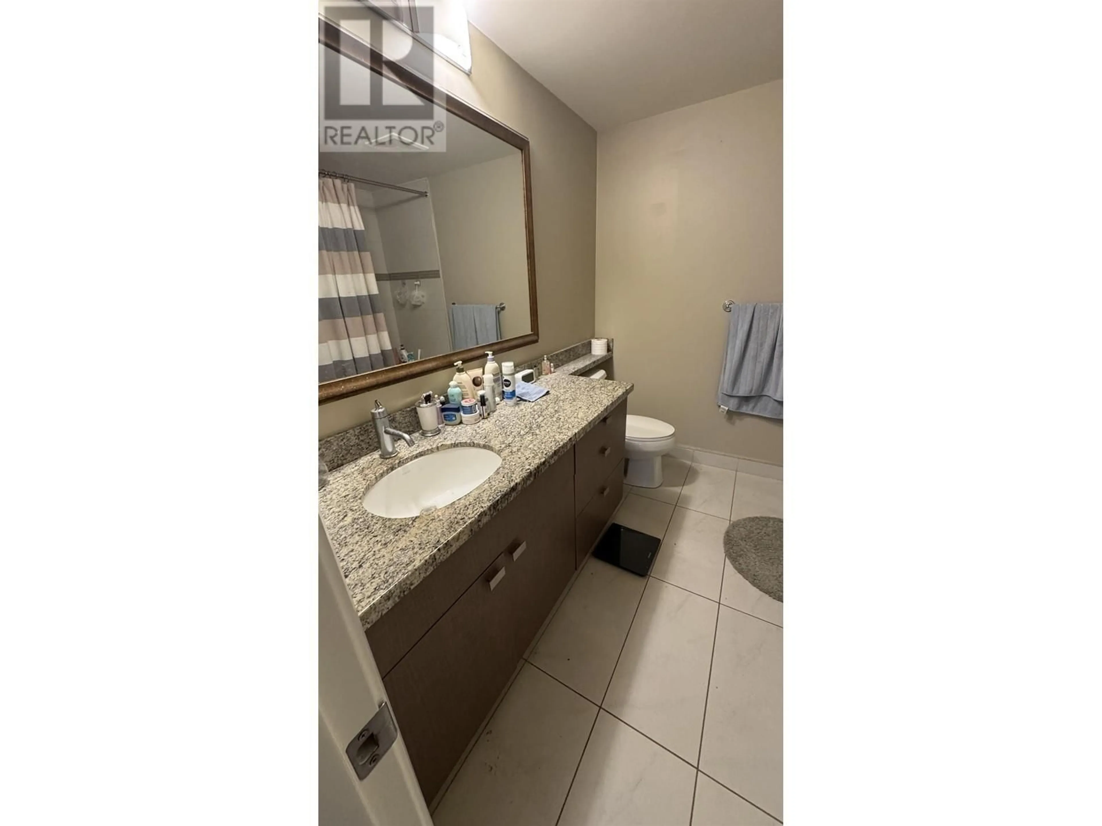 Standard bathroom, unknown for 2305 888 CARNARVON STREET, New Westminster British Columbia V3M0C6